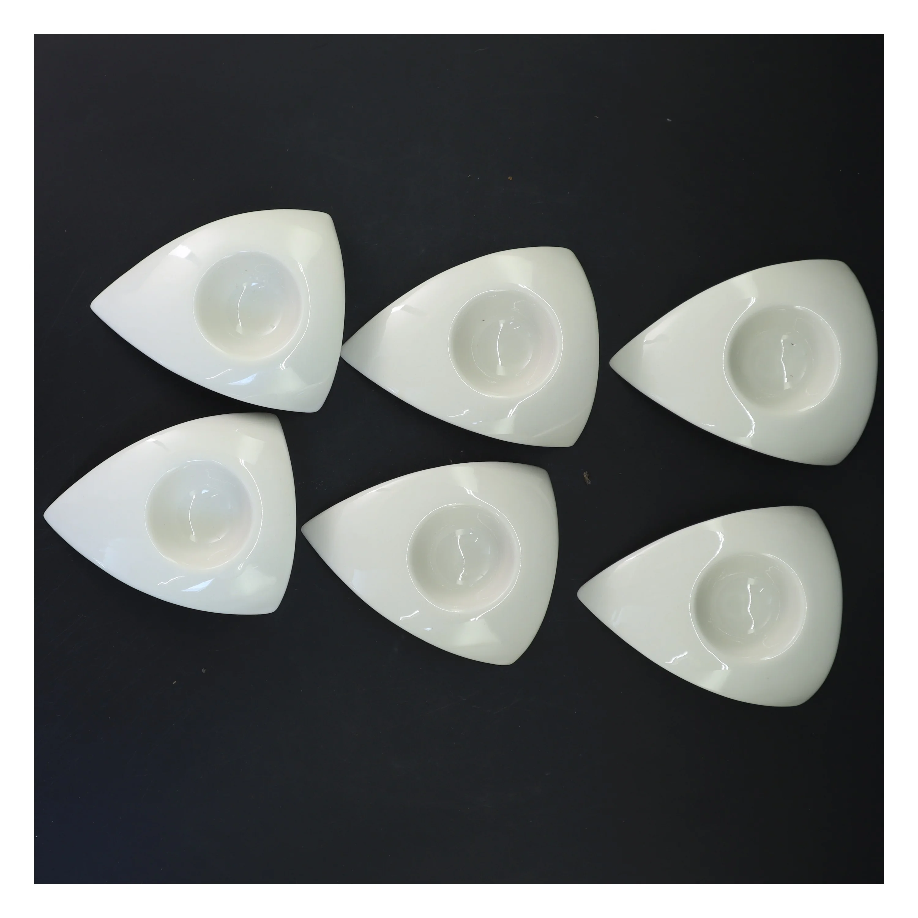 Æggebægre, sæt af 6 (str. 9,5x11,5x11,5 cm)