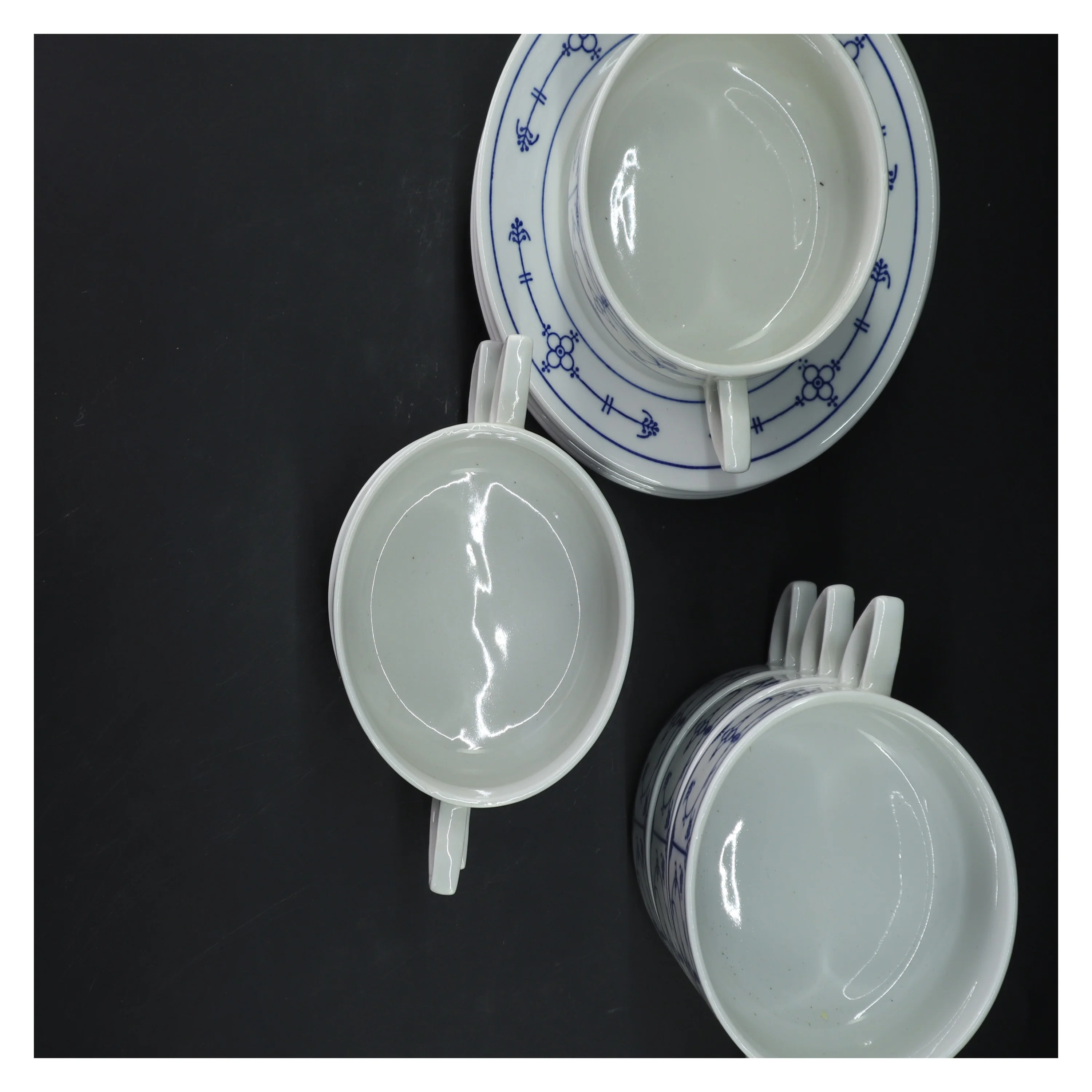 Sæt med 6 suppeterriner og underkopper fra Jäger (str. 6 styk, ø 17,5 og 11 cm)