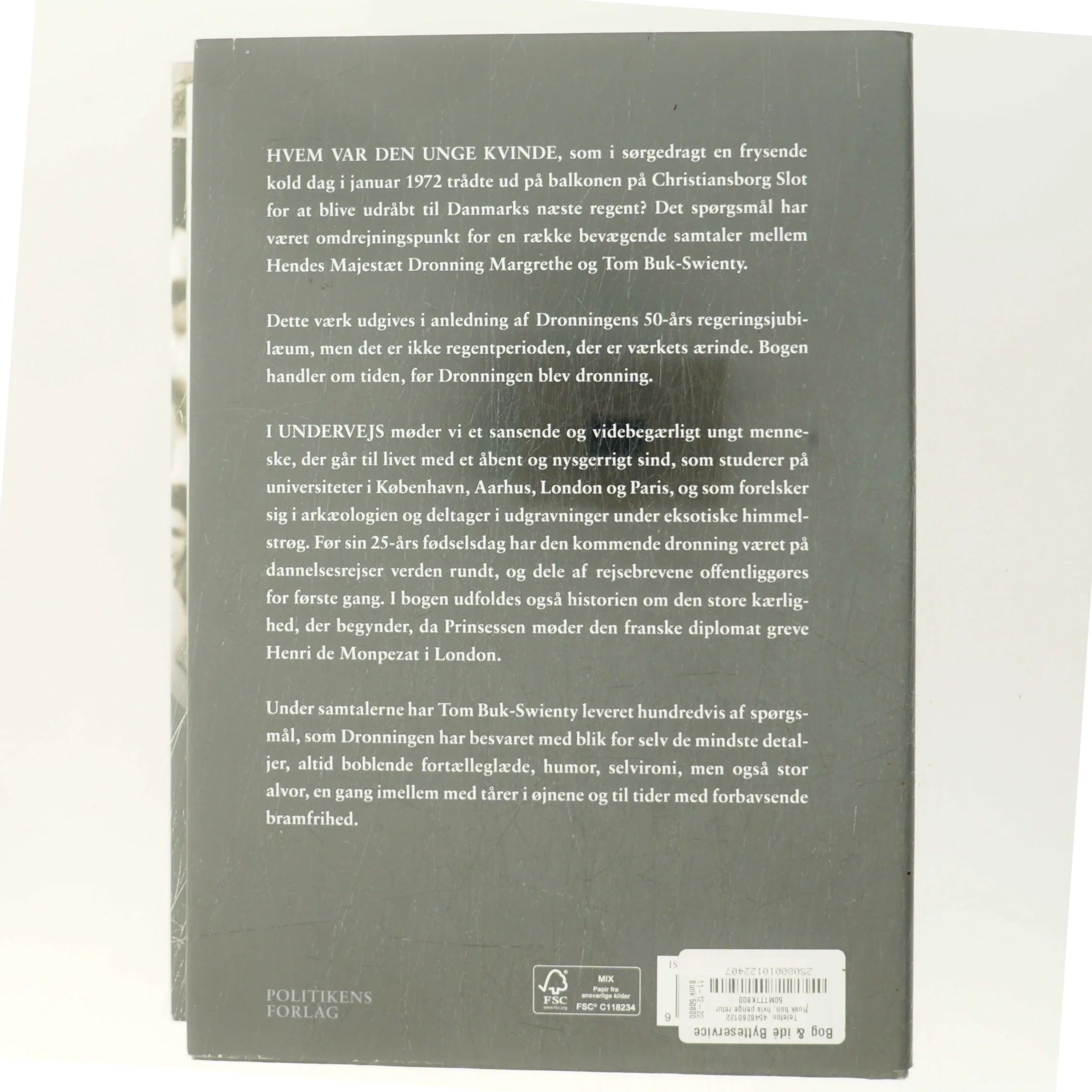 Undervejs : erindringer 1940-1972 af Margrethe II (Bog)