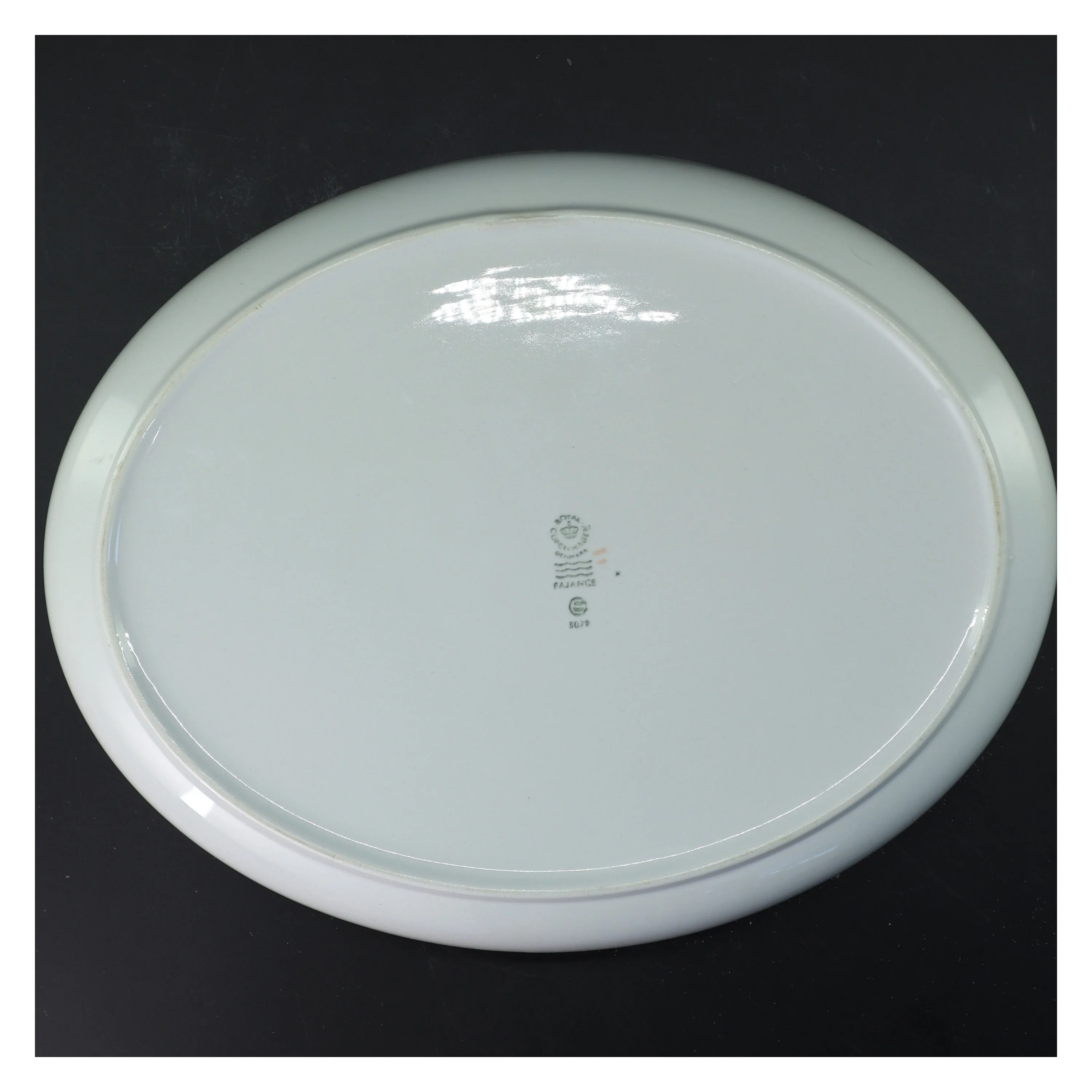 Porcelænsfad fra Royal Copenhagen (str. 34x27 cm)