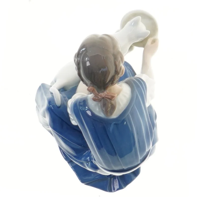 Porcelænsfigur af pige med kat fra B&G (str. 16,5 cm)