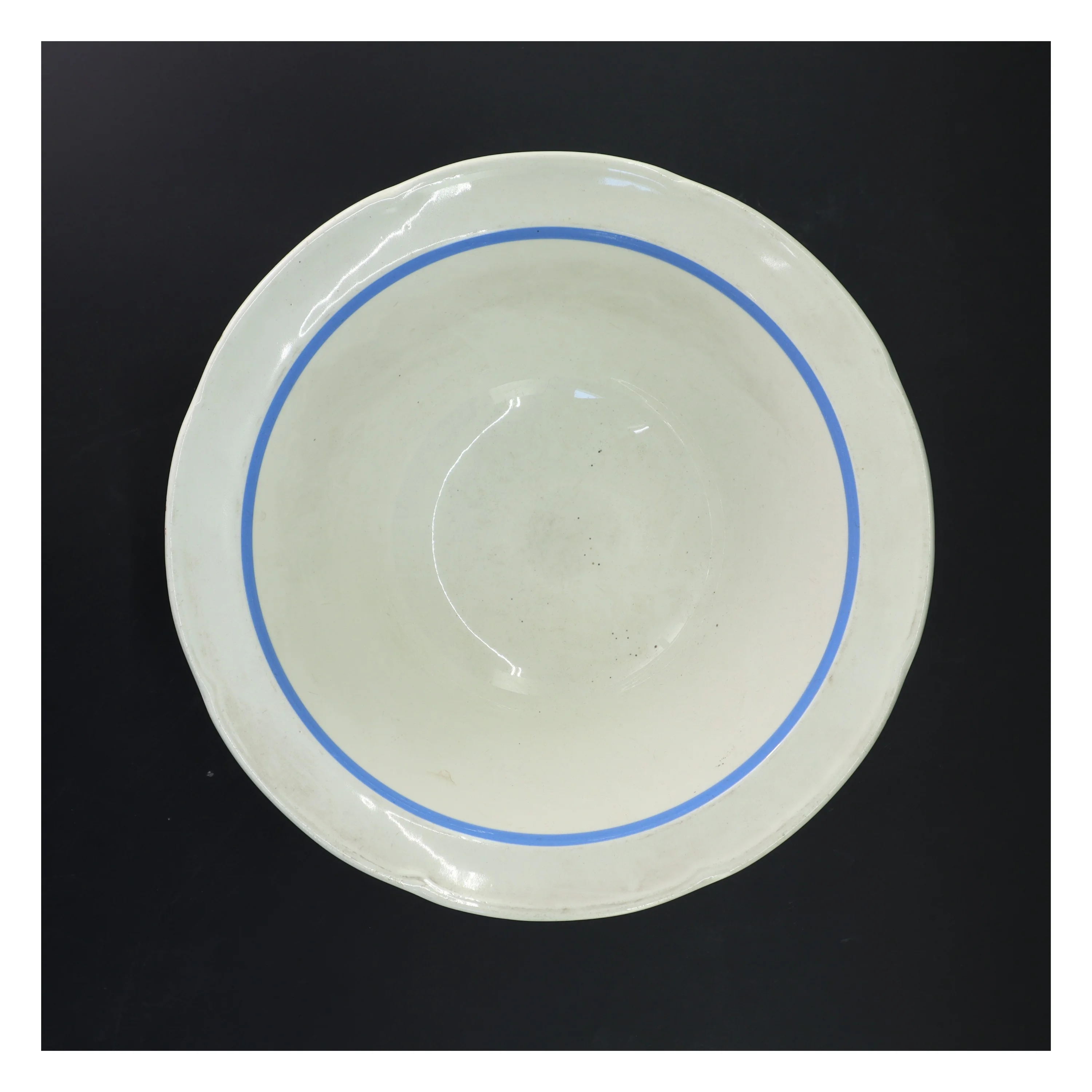 Hvid keramikskål med blå kant almunia (str. Ø 27,5 cm)