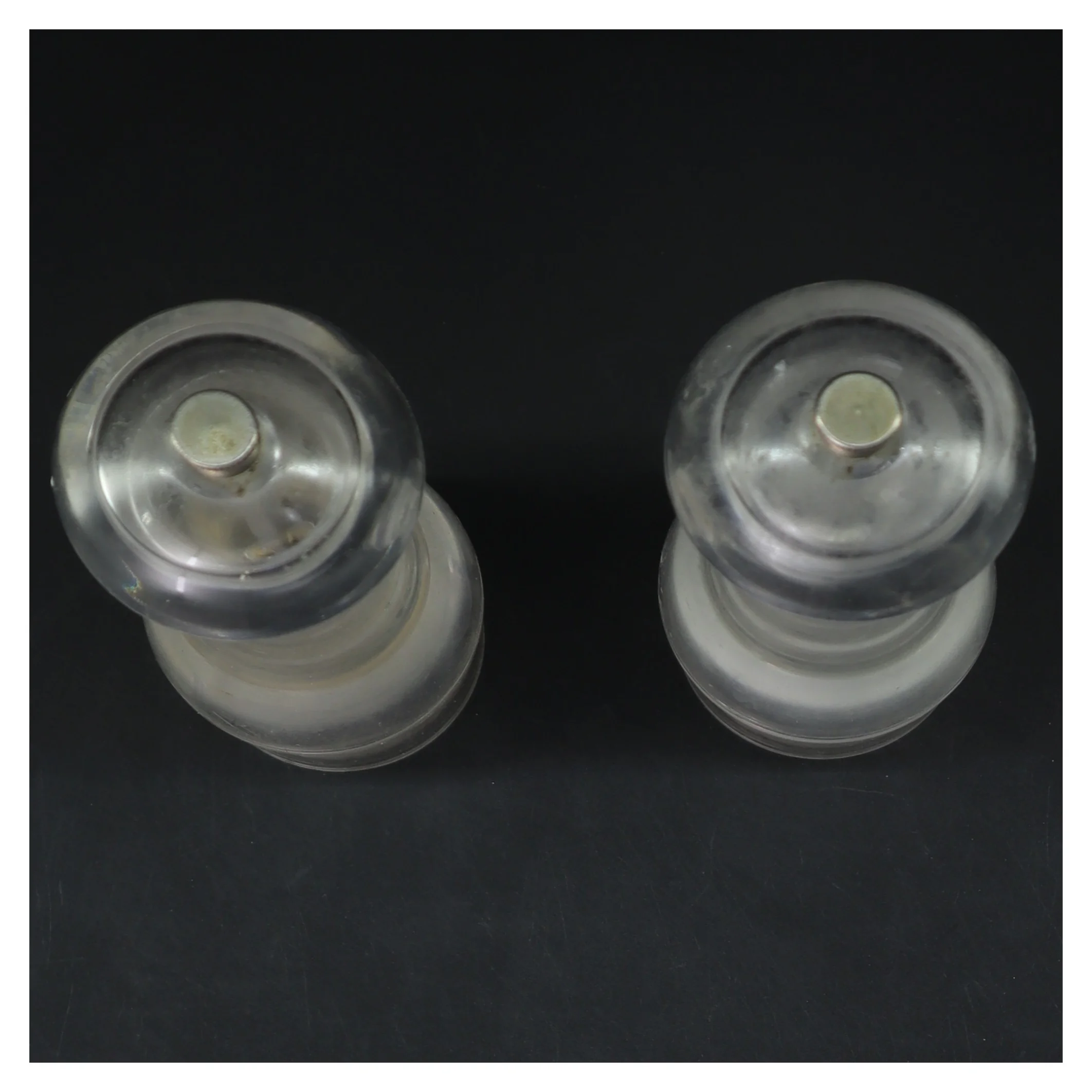 Sæt med salt- og peberkværne (str. 24 cm)