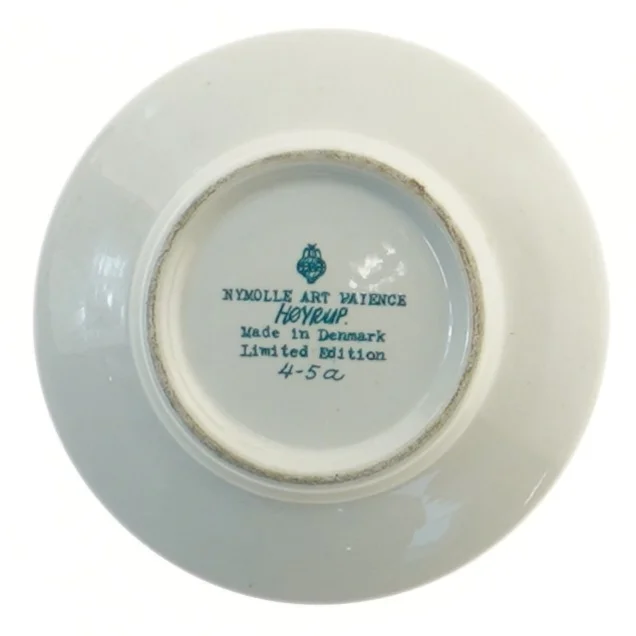 Dekorativ tallerken med historisk mønster fra Nymolle (str. Ø 12 cm)