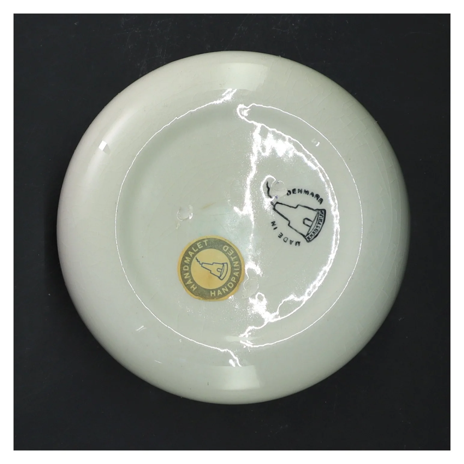 Keramisk skål med tekst 'Fedt' fra Knabstrup (str. Ø 12,5 cm)