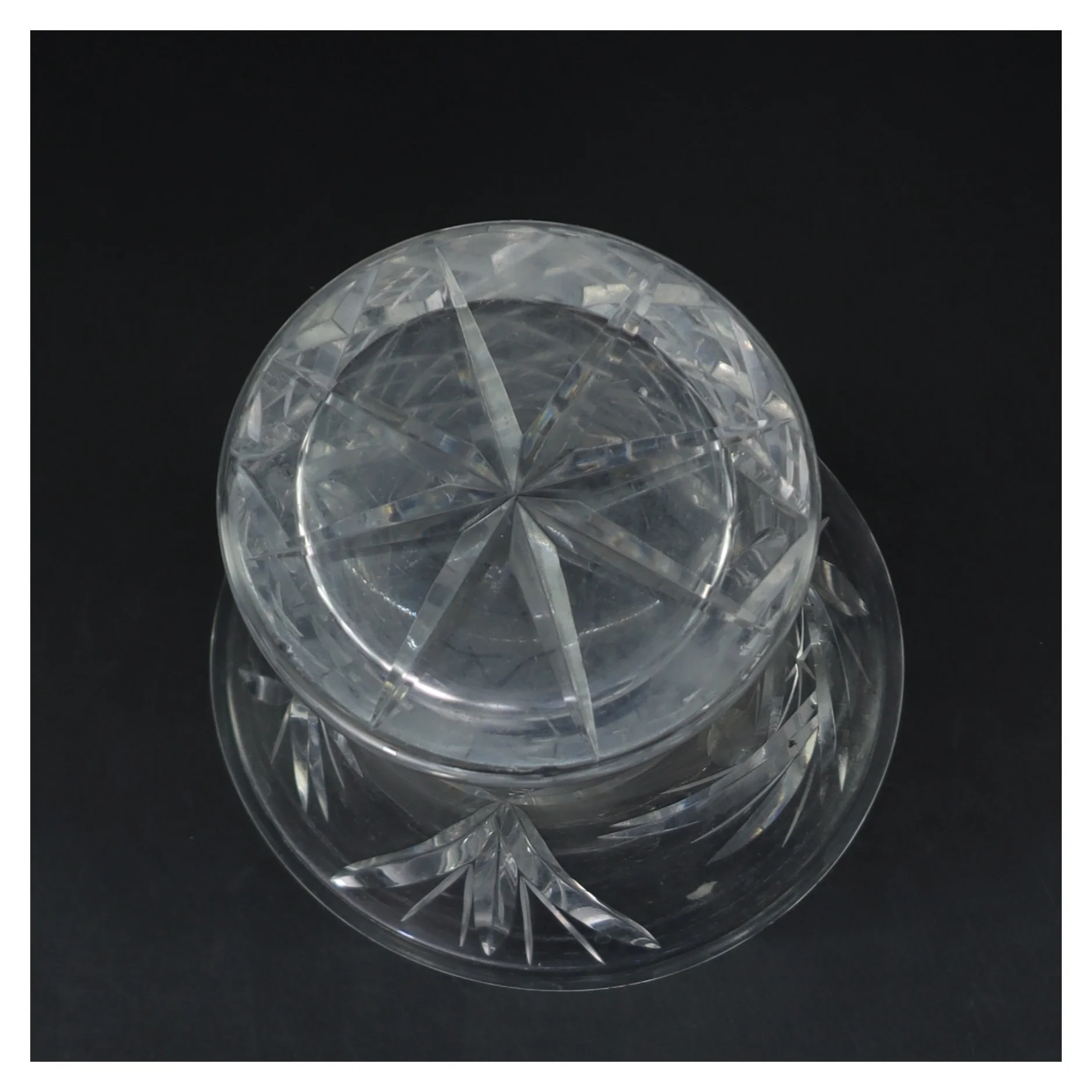 Glasvase med mønster (str. Ø 12,5 cm højde 20,5 cm)