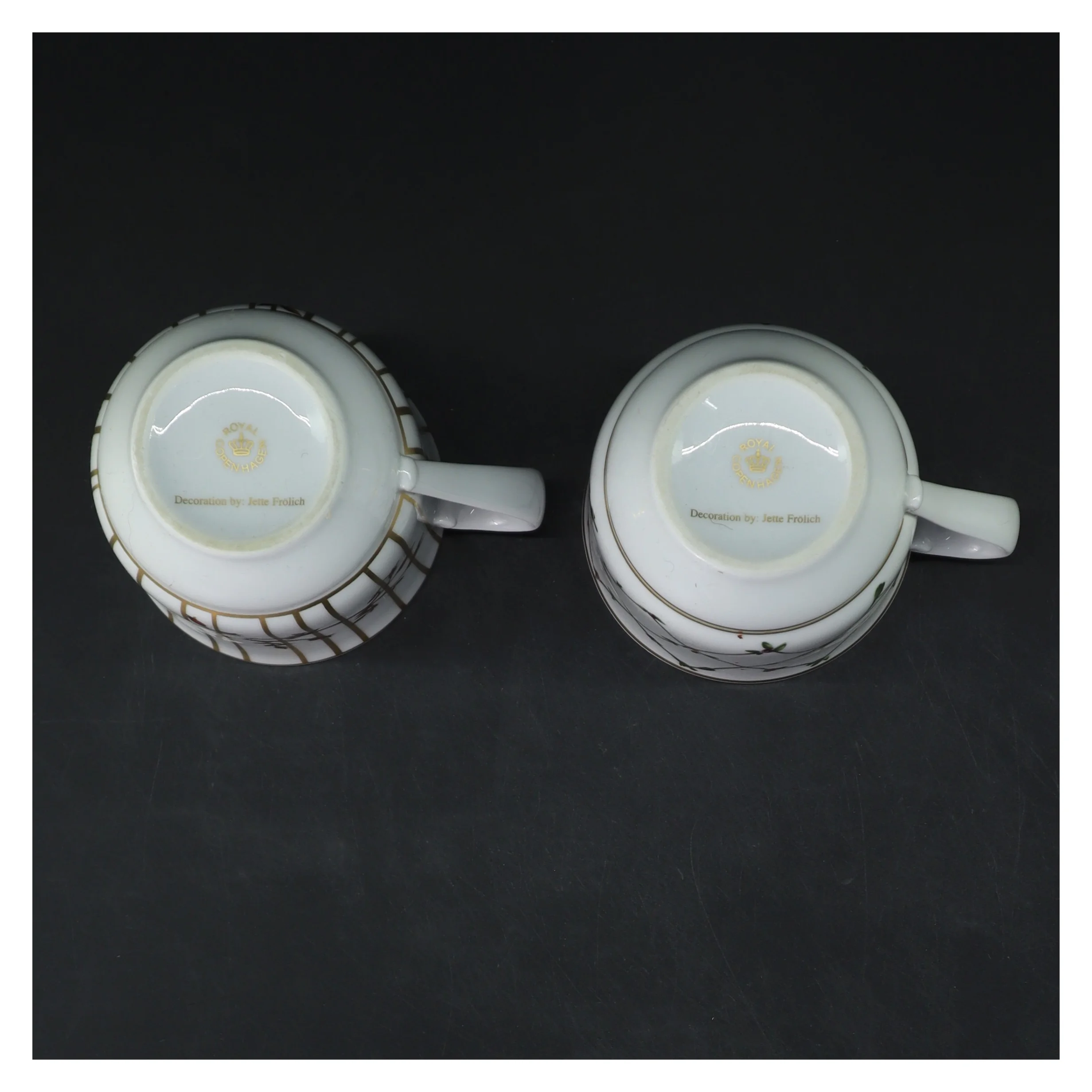 Royal Copenhagen kaffekrus sæt fra Royal Copenhagen (str. 2 stk Ø 8,5 cm længde 9,5 cm)