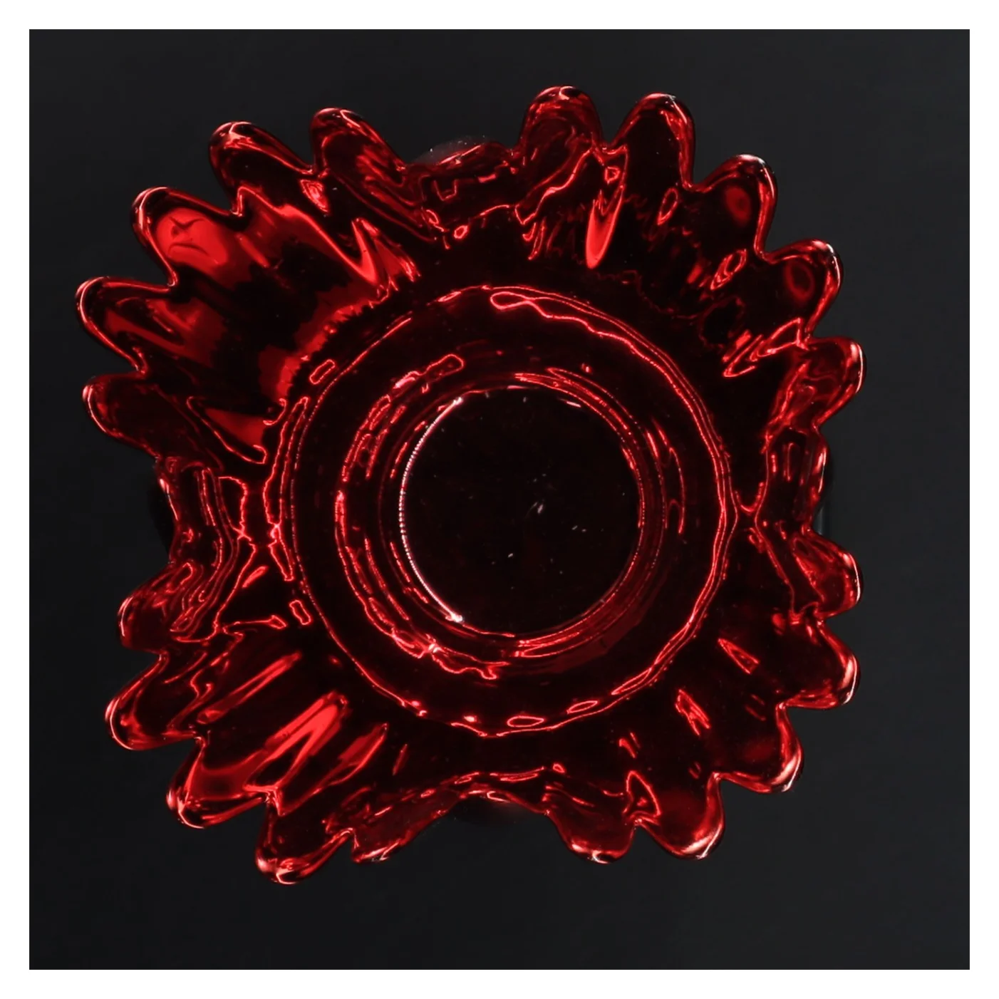 Rød glas lysestage fra Krifon (str. 11x20 cm)