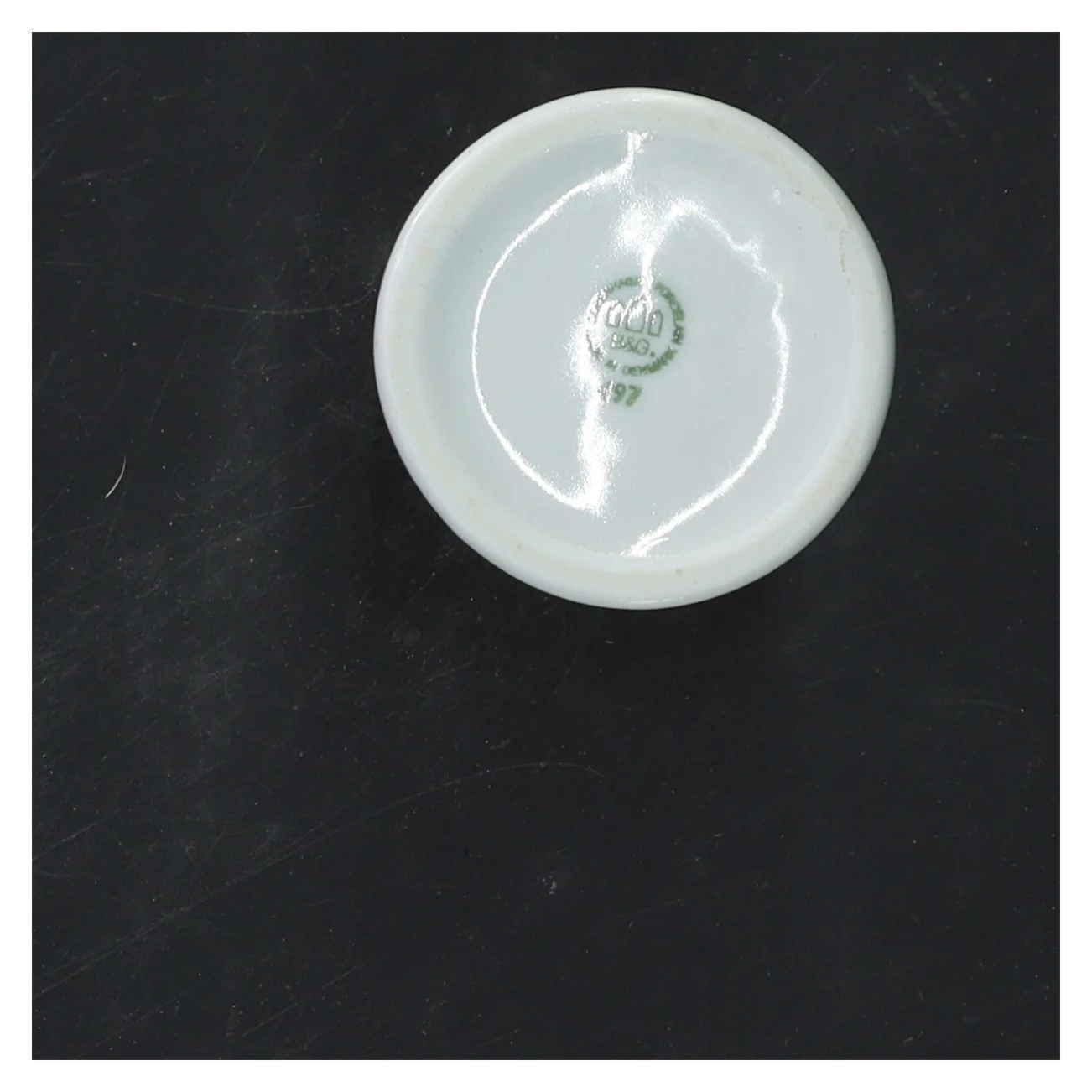 Porcelæn opbevaringsbeholder fra B&G (str. 11x6 cm)