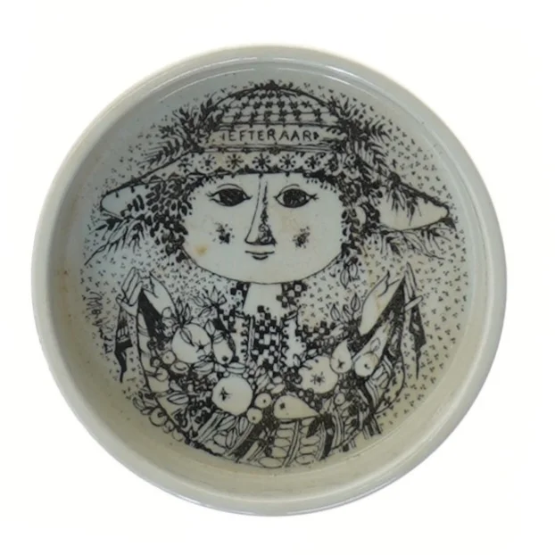 Keramisk skål med mønster fra Nymölle (str. Ø 11 cm)