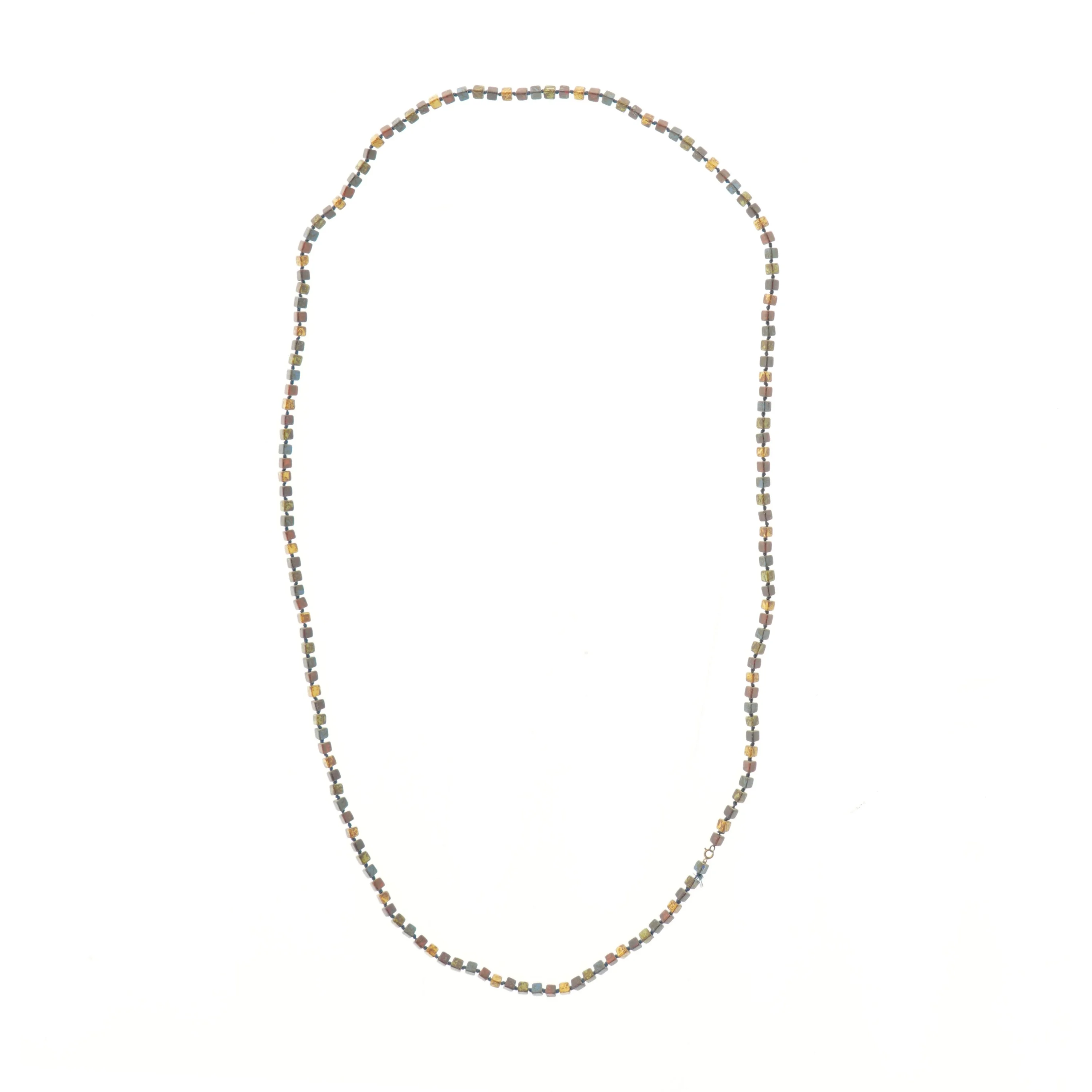 Lang perlekæde (str. 144 cm)