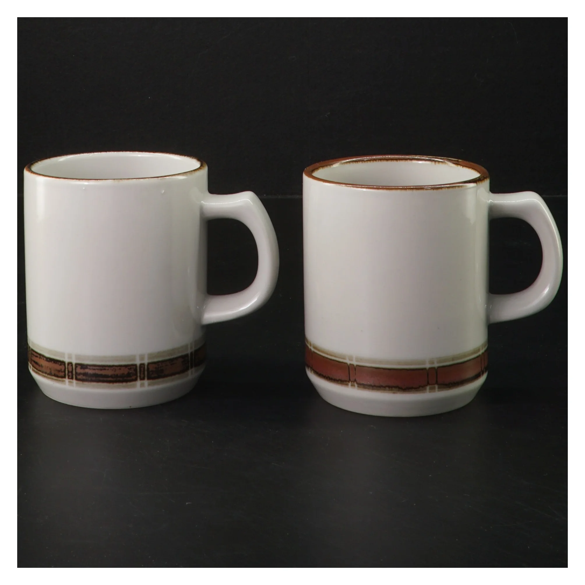 Keramiske kaffekrus fra Desiree (str. 2 styk, 9 cm)