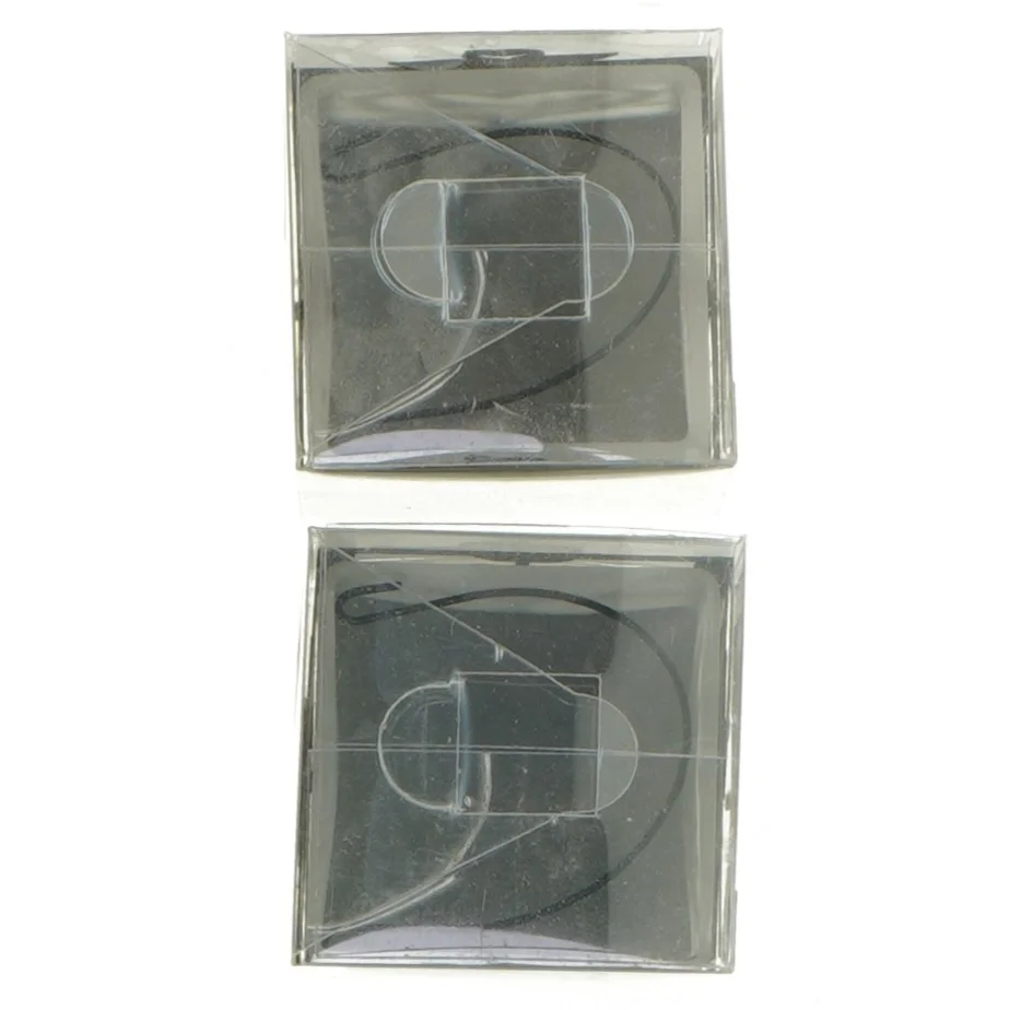 Dekorative ophæng af Jette Frölich fra Jette Frölich (str. 5 x 5 x 5 cm. 2. styk)