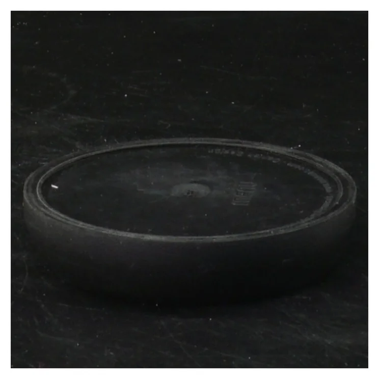 Par af hvid glasvaser fra Menu (str. Ø 10 cm)