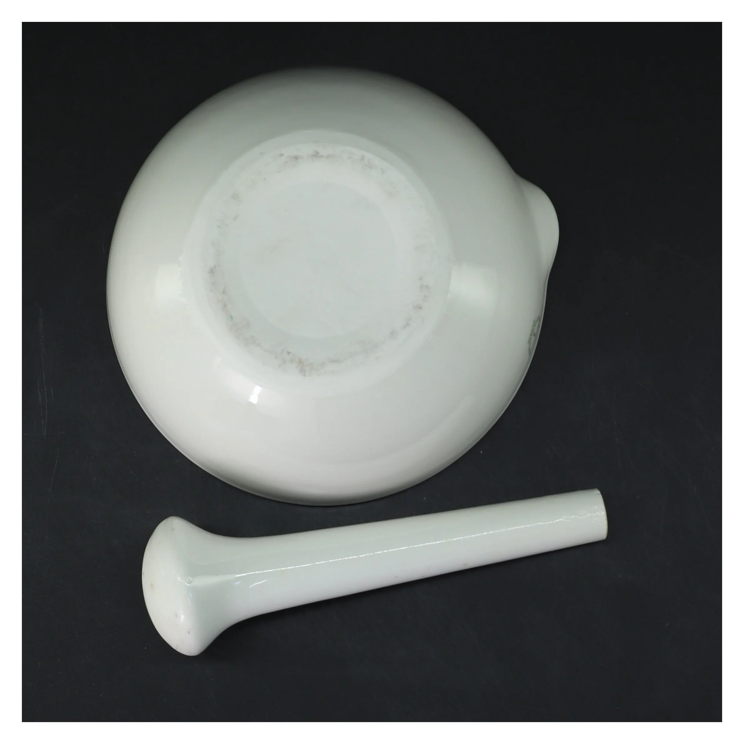 Keramisk morter og støder (str. Ø 16 cm)