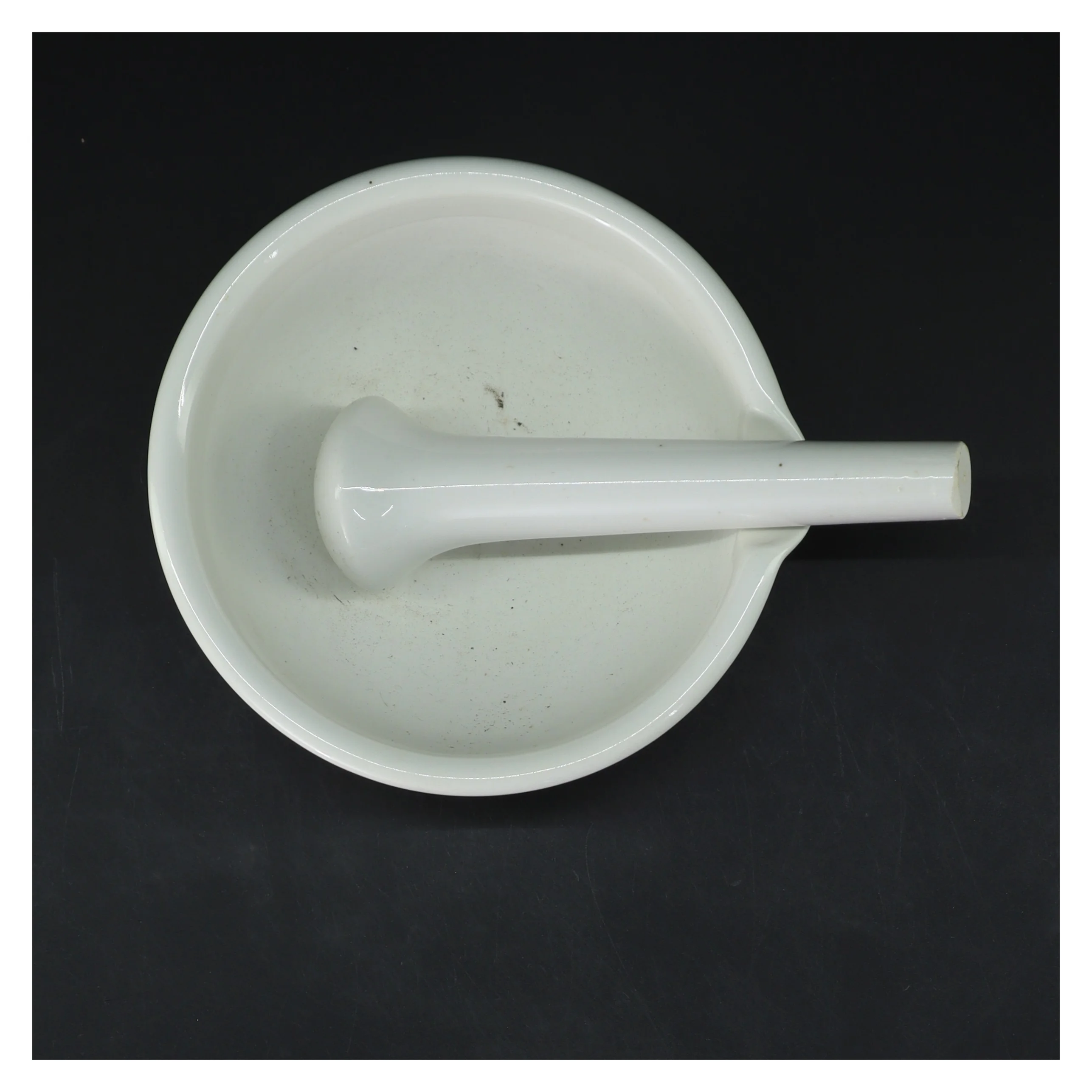 Keramisk morter og støder (str. Ø 16 cm)