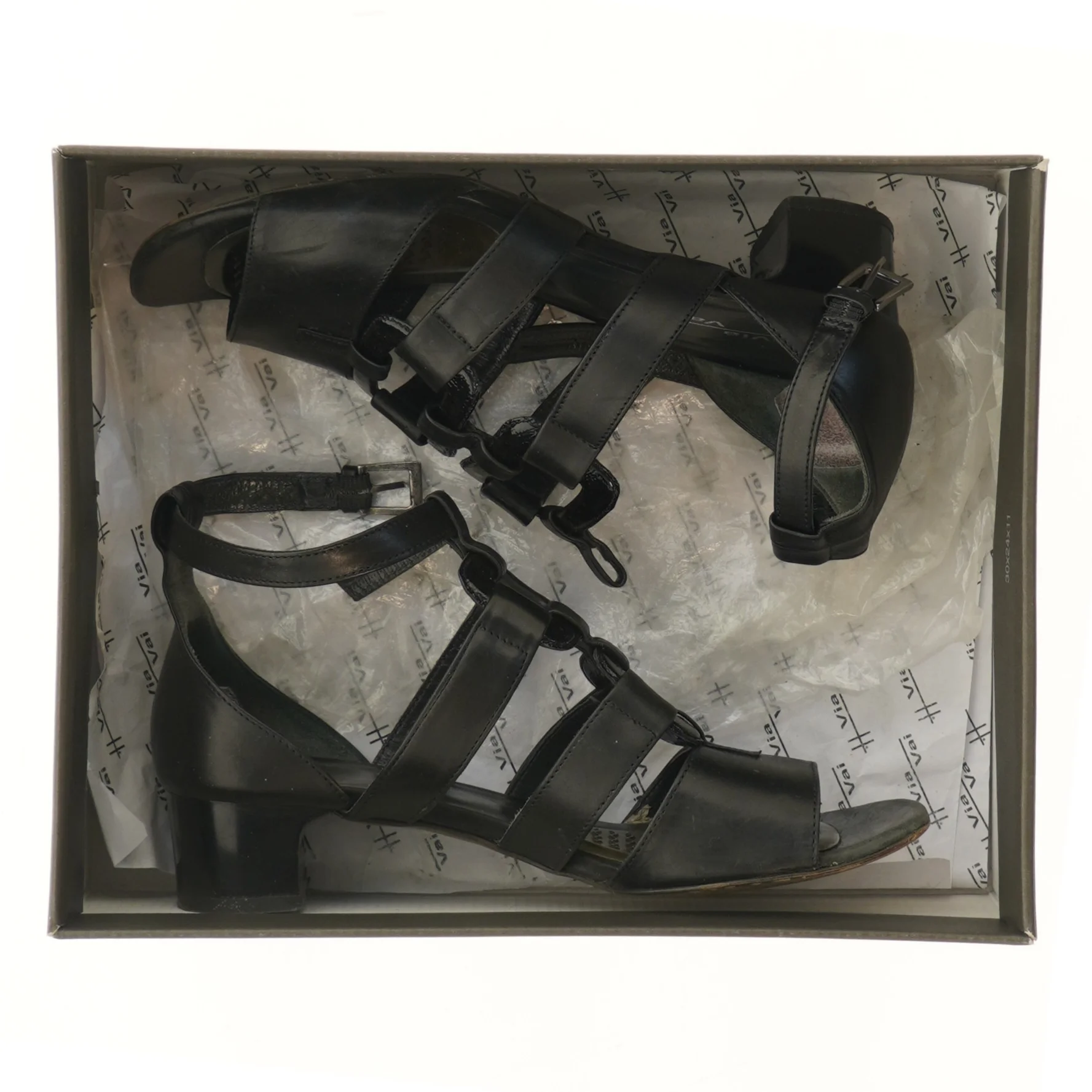 Sandal i læder med spænde fra Via Vai (str. 38 )