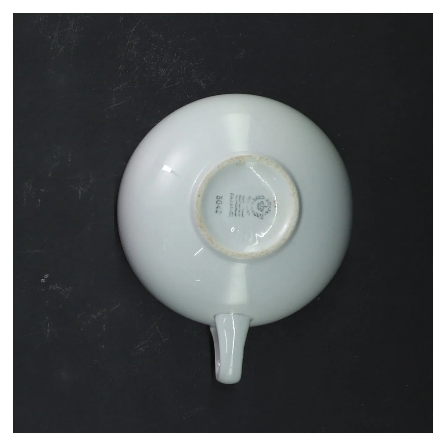 Sæt med 6 hvide kopper fra Royal Copenhagen (str. 6 styk, ø 8,5 cm)