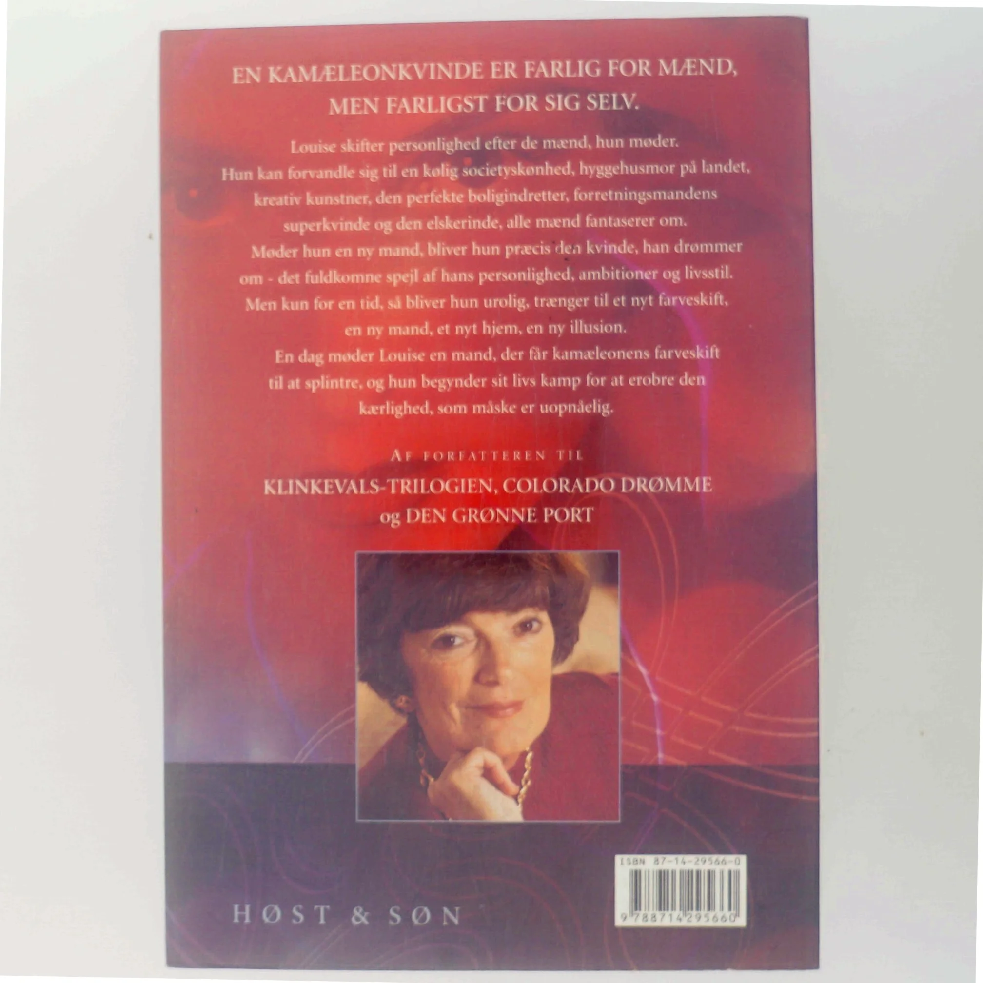 Kamæleonen : roman om en kvinde, der er farlig for mænd, men farligst for sig selv af Jane Aamund (Bog)