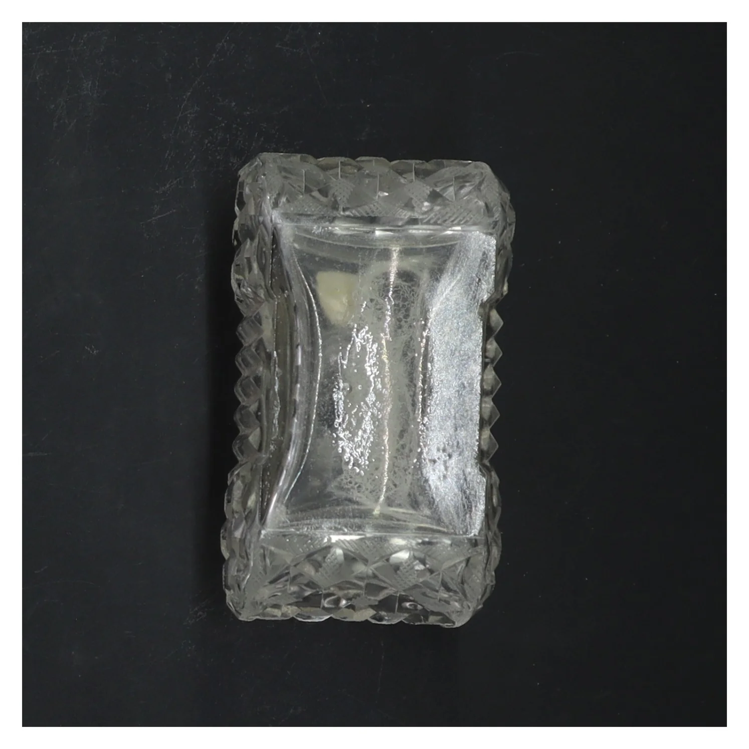 Glasbeholder med låg (str. 10x5,5 cm)