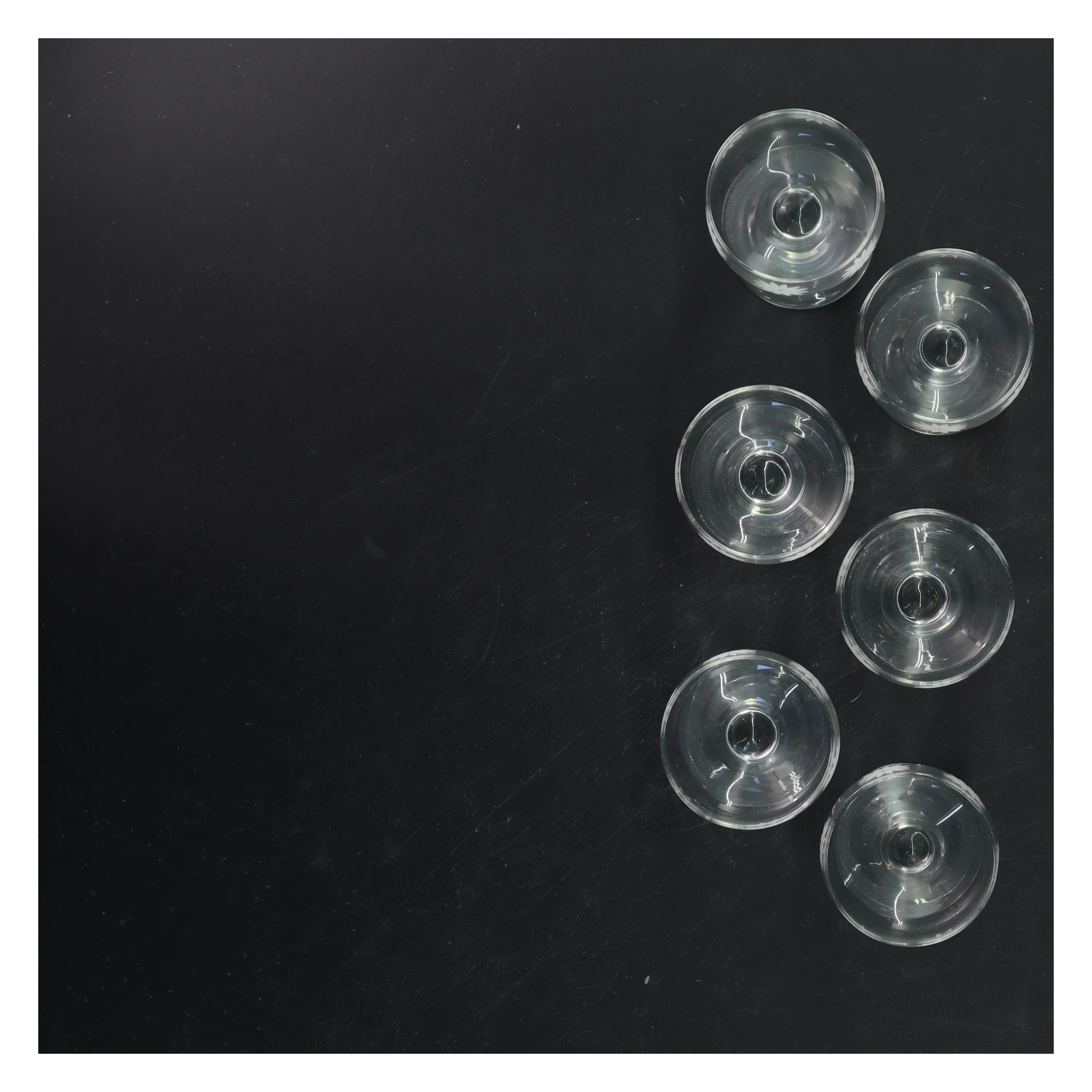 Champagneglas med blomsterdesign (str. 9x6 cm)