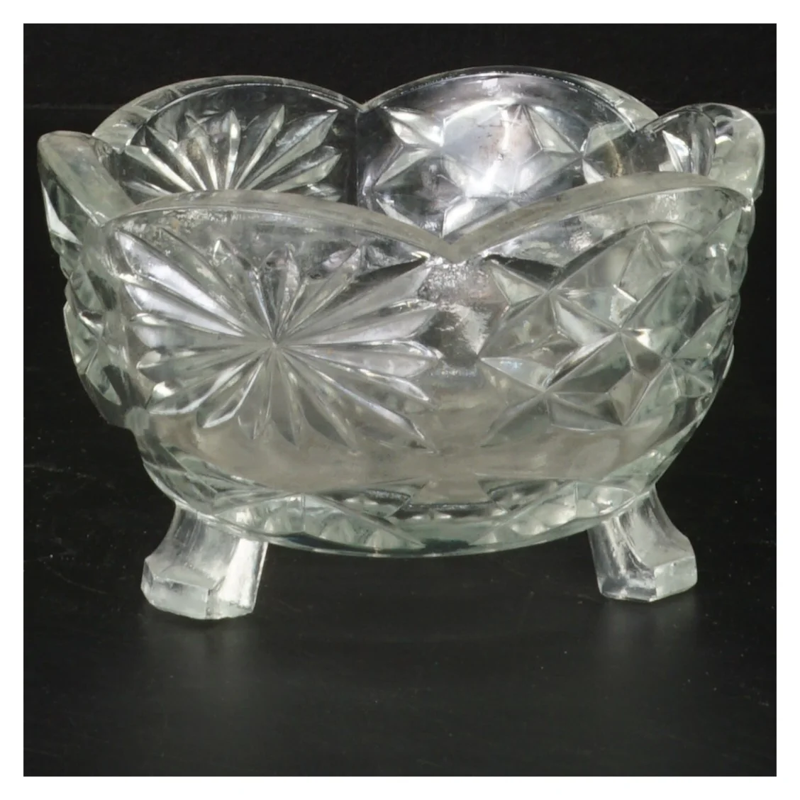 Glas skål med mønster (str. Ø 12,5 cm)