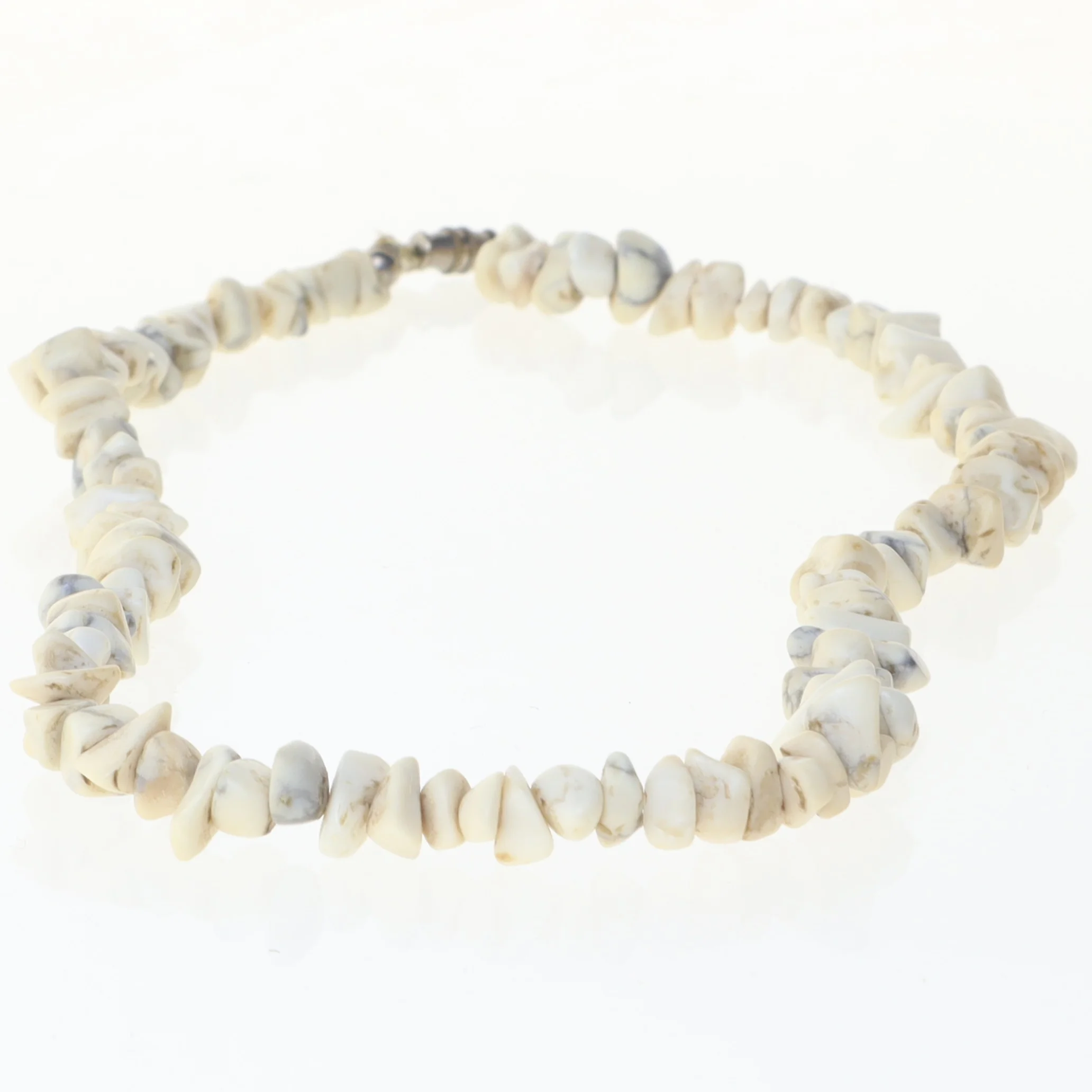 Halskæde med stenperler (str. 40 cm)