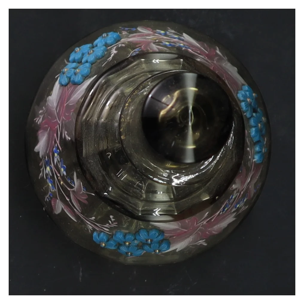 Dekorativ karaffel med blomstermønster (str. 23 cm)