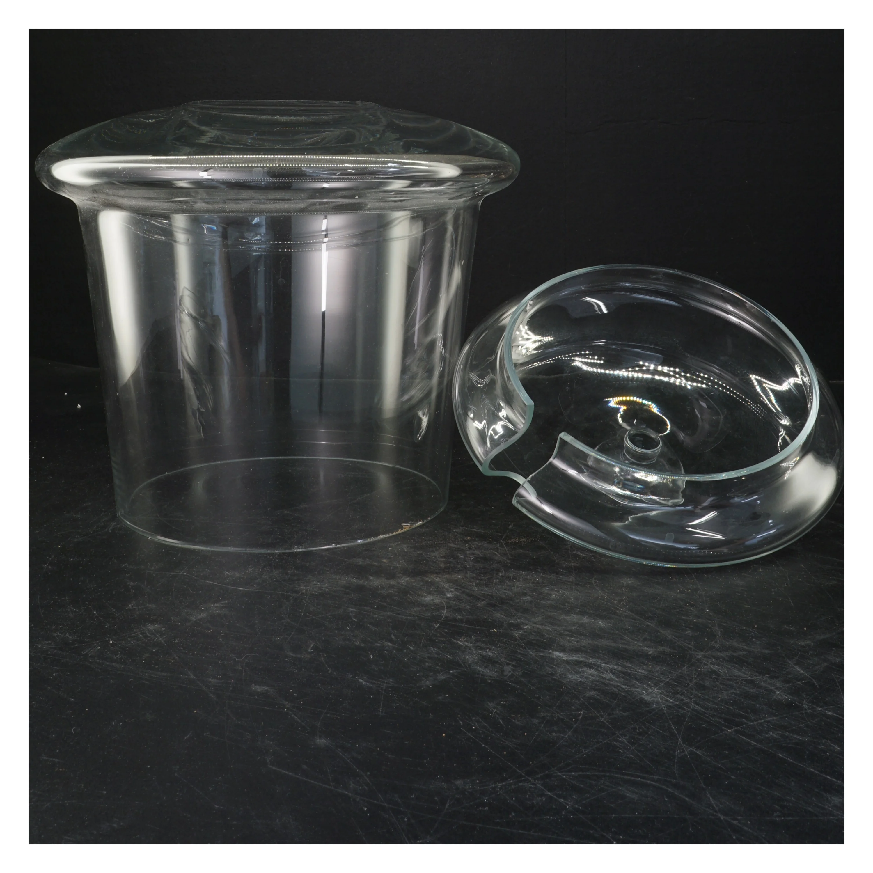 Glasbeholder med låg (str. Ø, 24 cm x 20 cm)