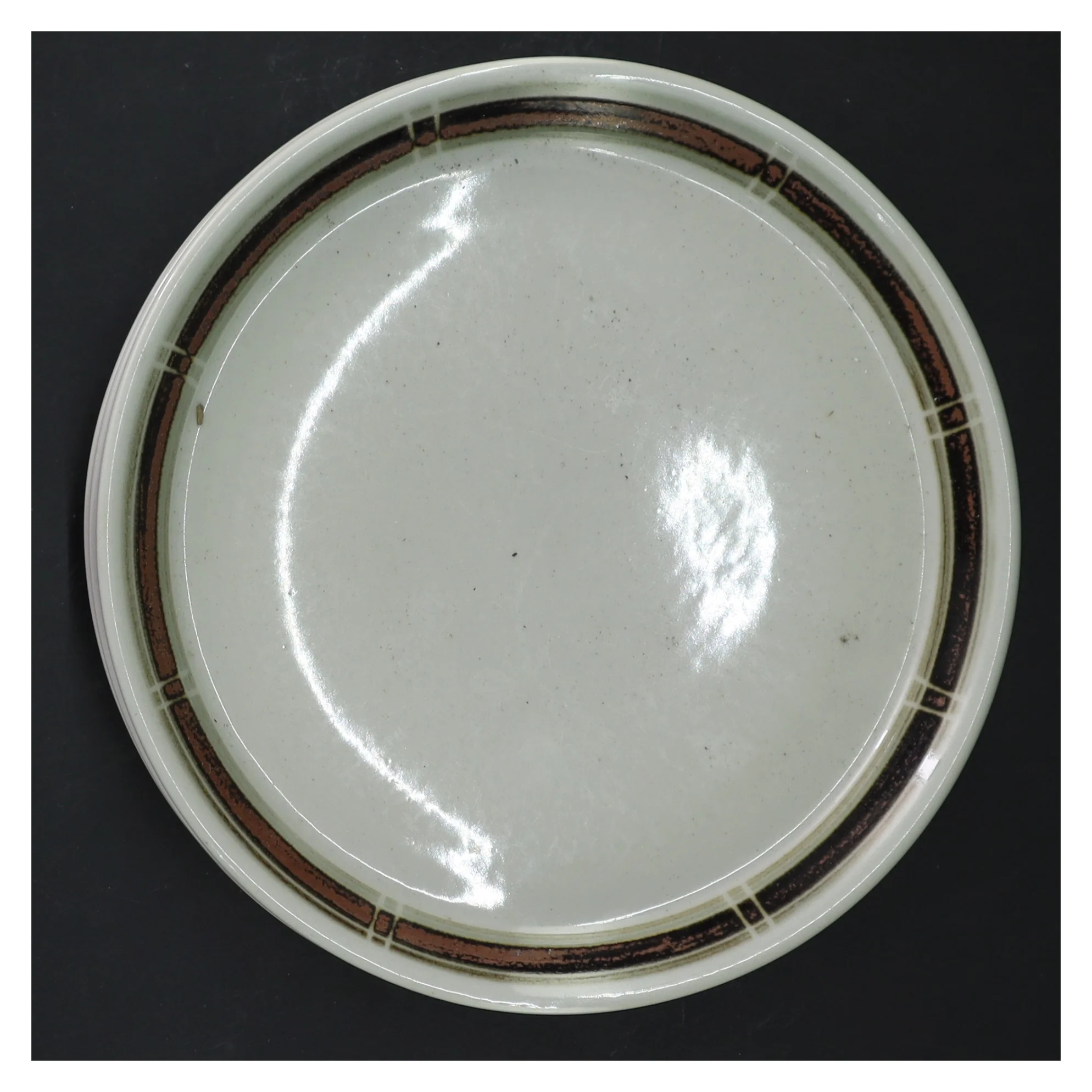 Tallerkener med kantmønster, 4 stk fra Desiree (str. 4 styk, ø 18 cm)