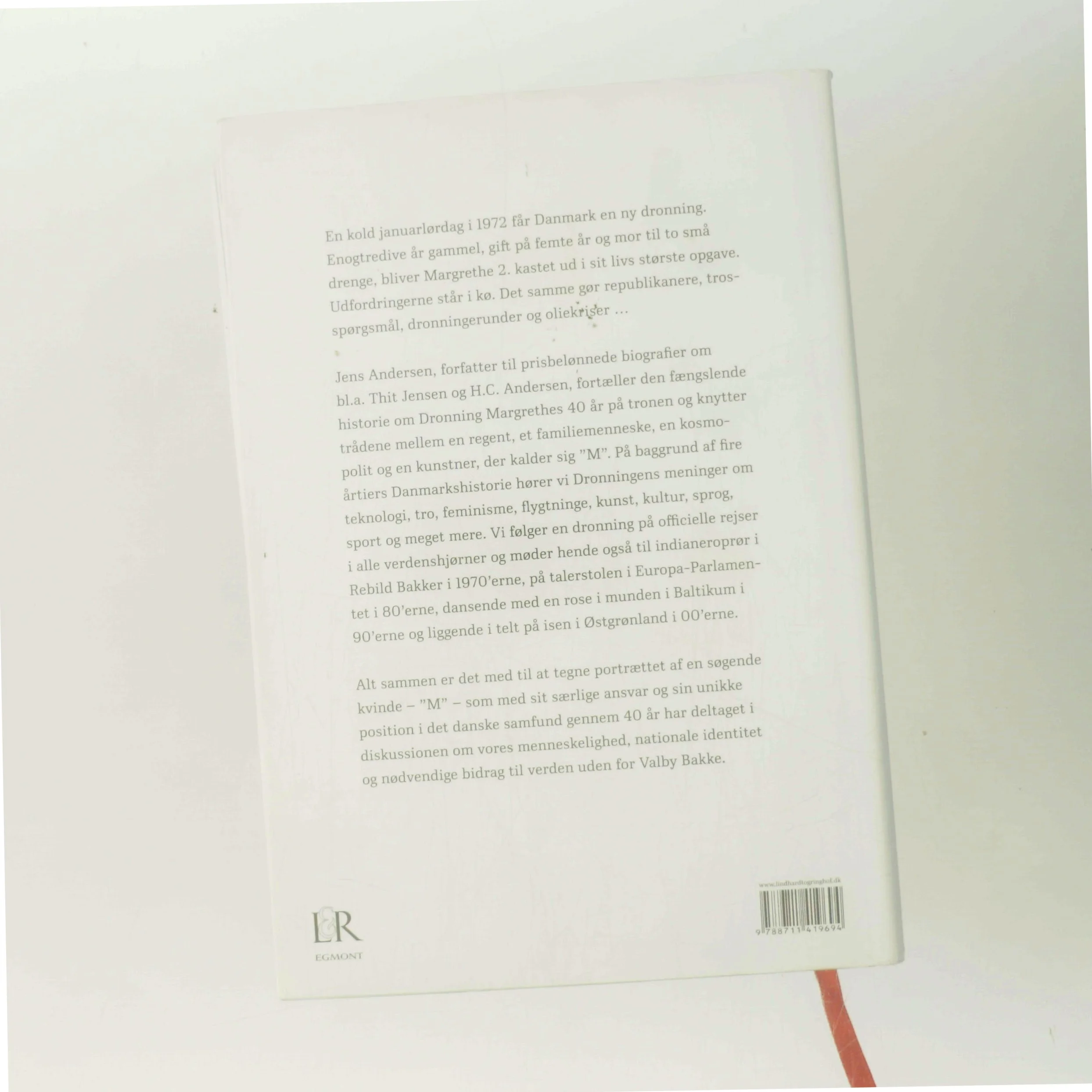 M - 40 år på tronen af Jens Andersen (f. 1955) (Bog)