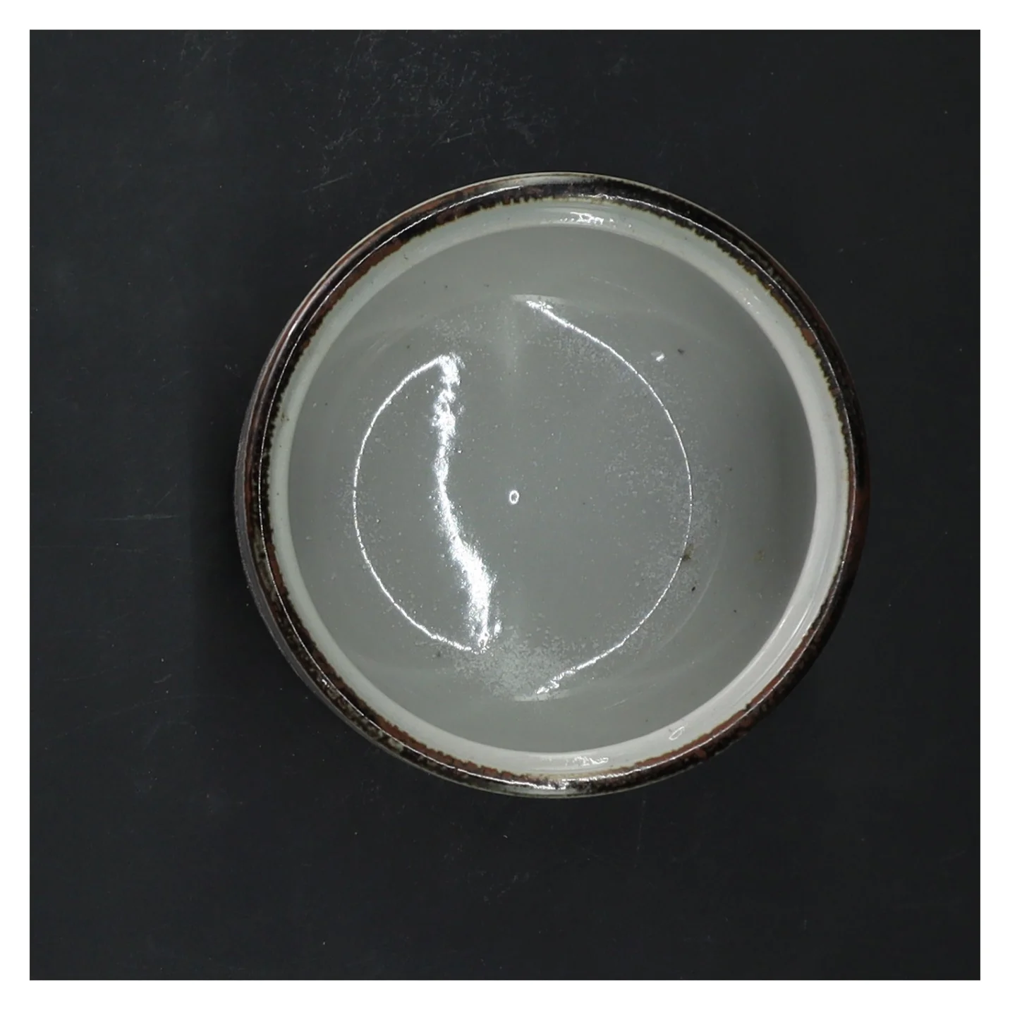 Porcelænsskål med låg fra Desiree (str. Ø 9,5 cm)