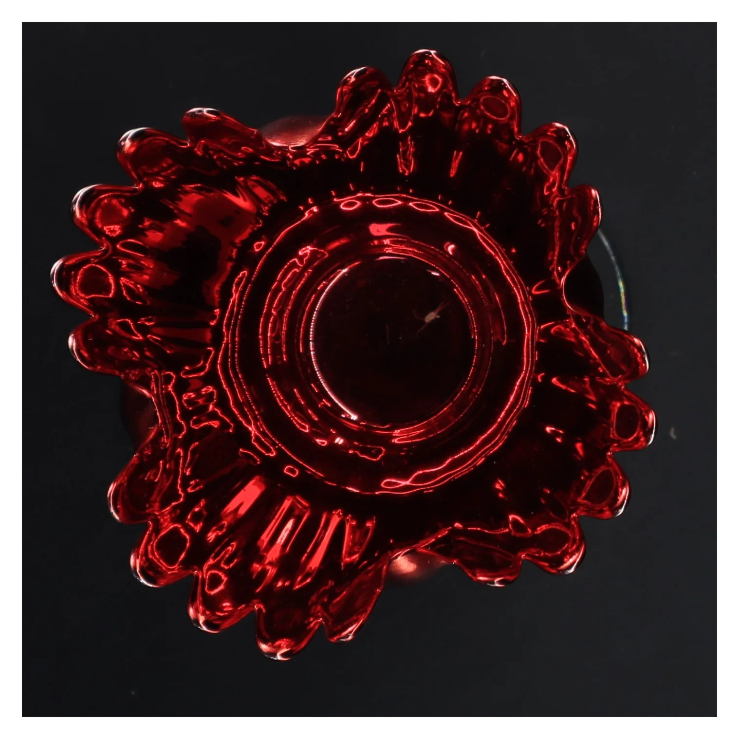 Rød glaslysestage fra Krifon (str. 11x20 cm)