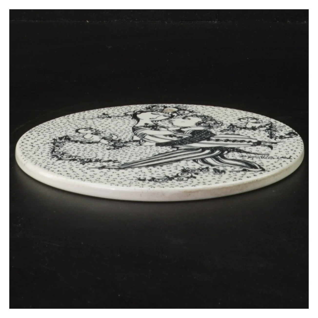 Vægdekoration Marts Victoire fra Bjørn Wiinblad (str. Ø 15,5 cm)