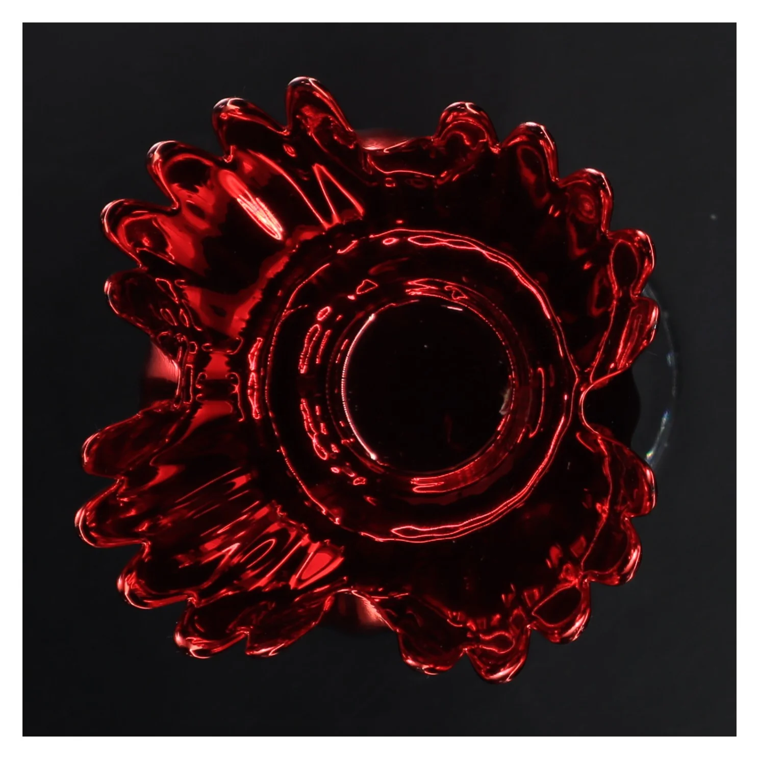 Rød glasvase på fod fra Krifon (str. 11x20 cm)