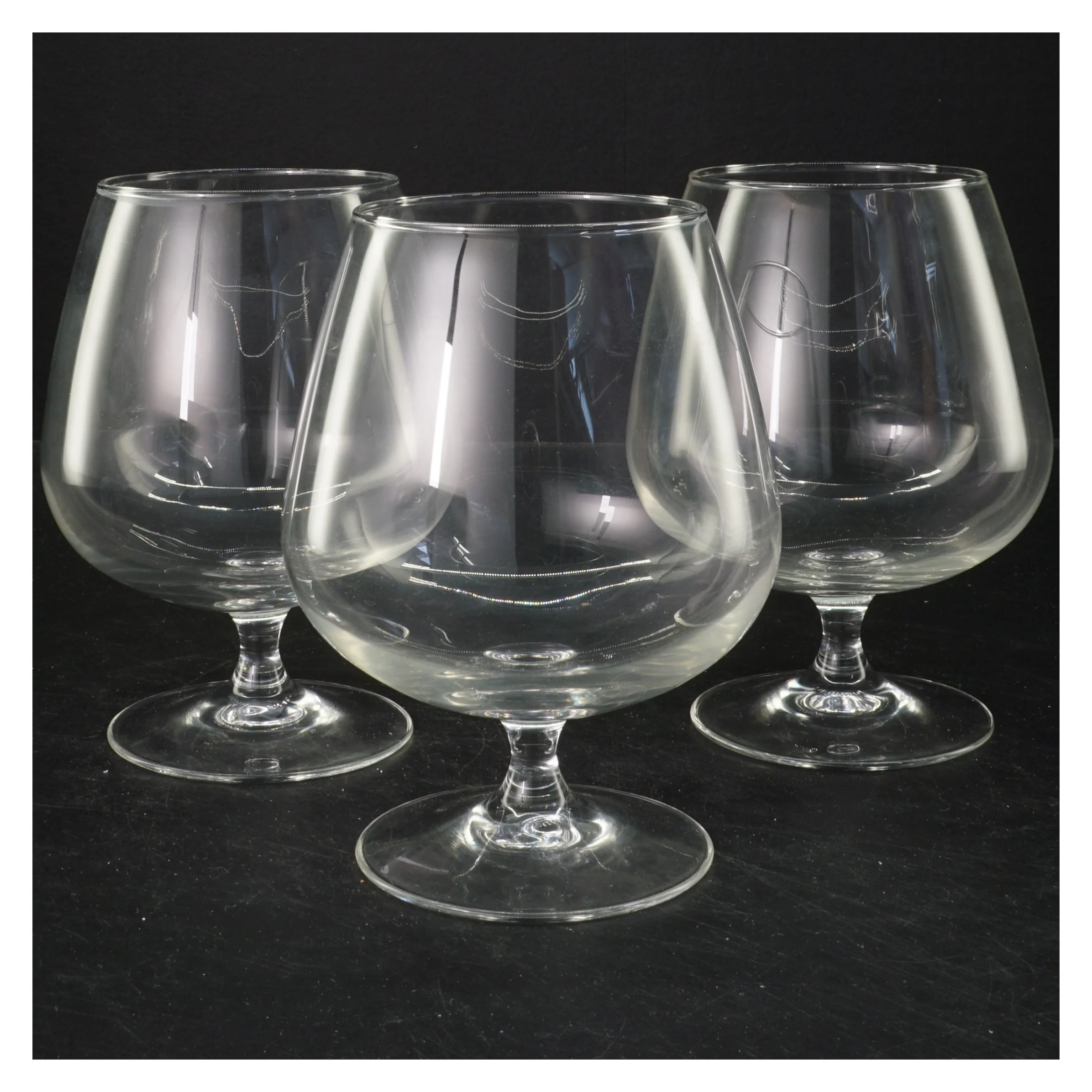 Tre cognacglas (str. 15x10 cm)