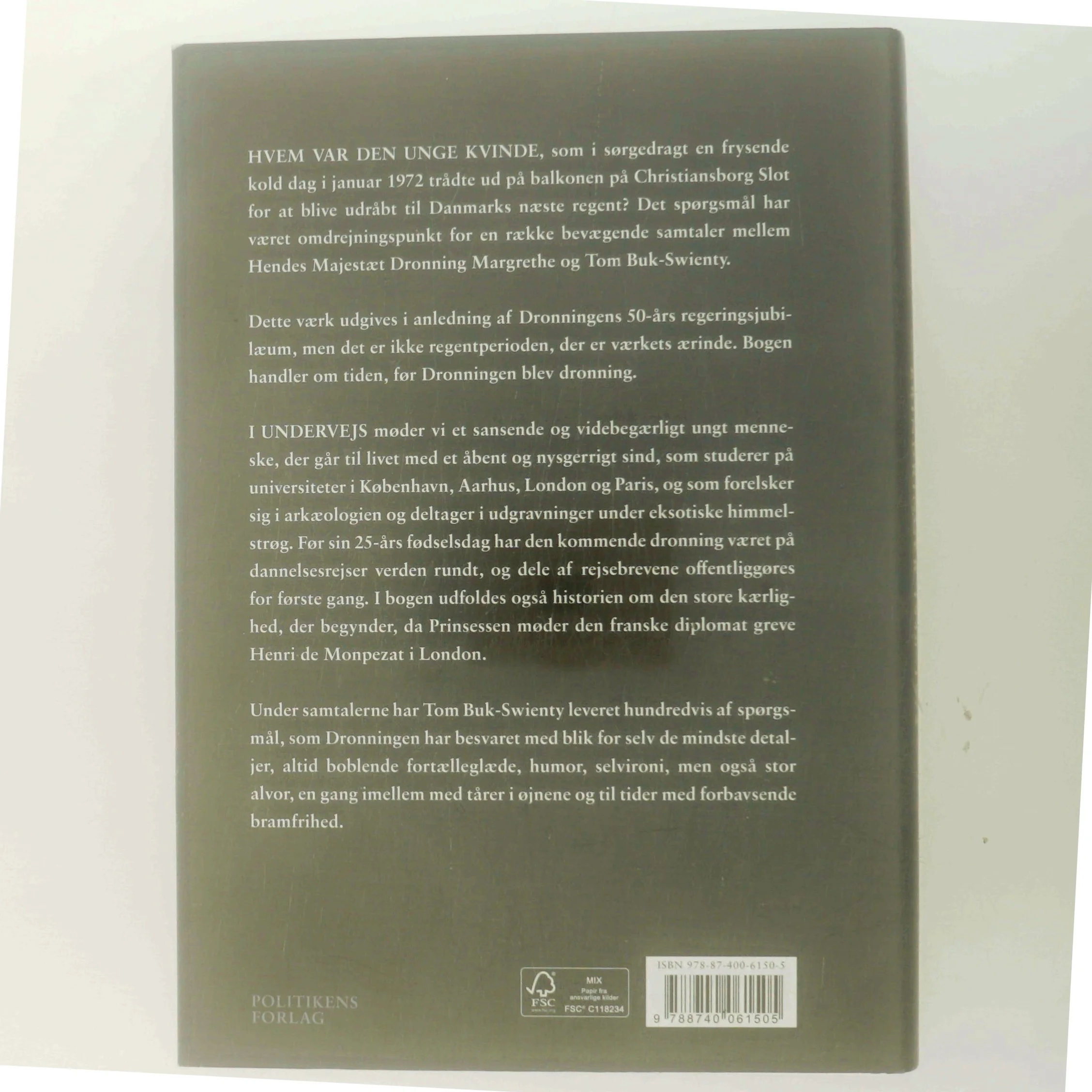 Undervejs : erindringer 1940-1972 af Margrethe II (Bog)