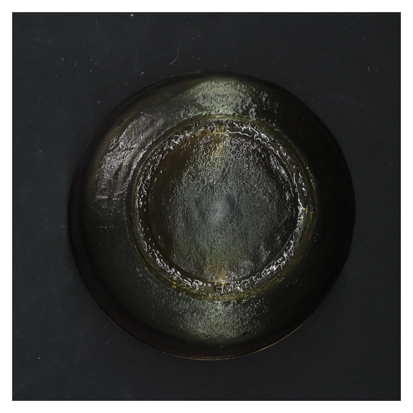 Ravfarvet glaskål (str. Ø 11x6 cm)