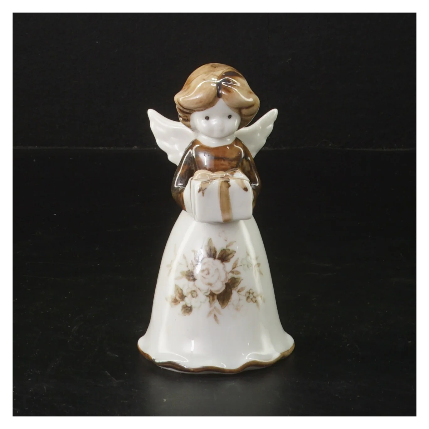Porcelænsfigur af en engel (str. 11,5 cm)