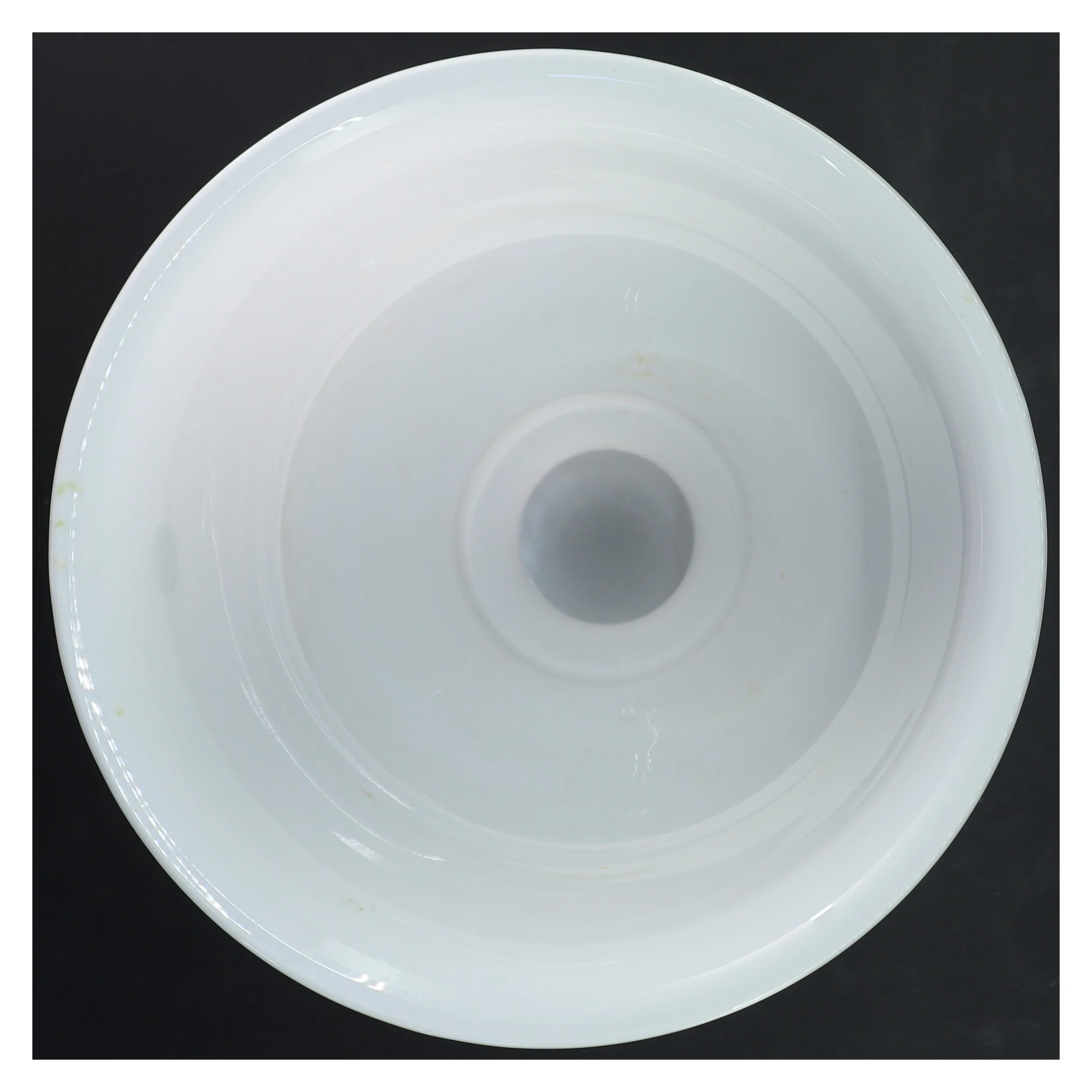 Stor hvid vase i opalglas fra Royal Copenhagen (str. Ø 21 cm længde 25 cm)