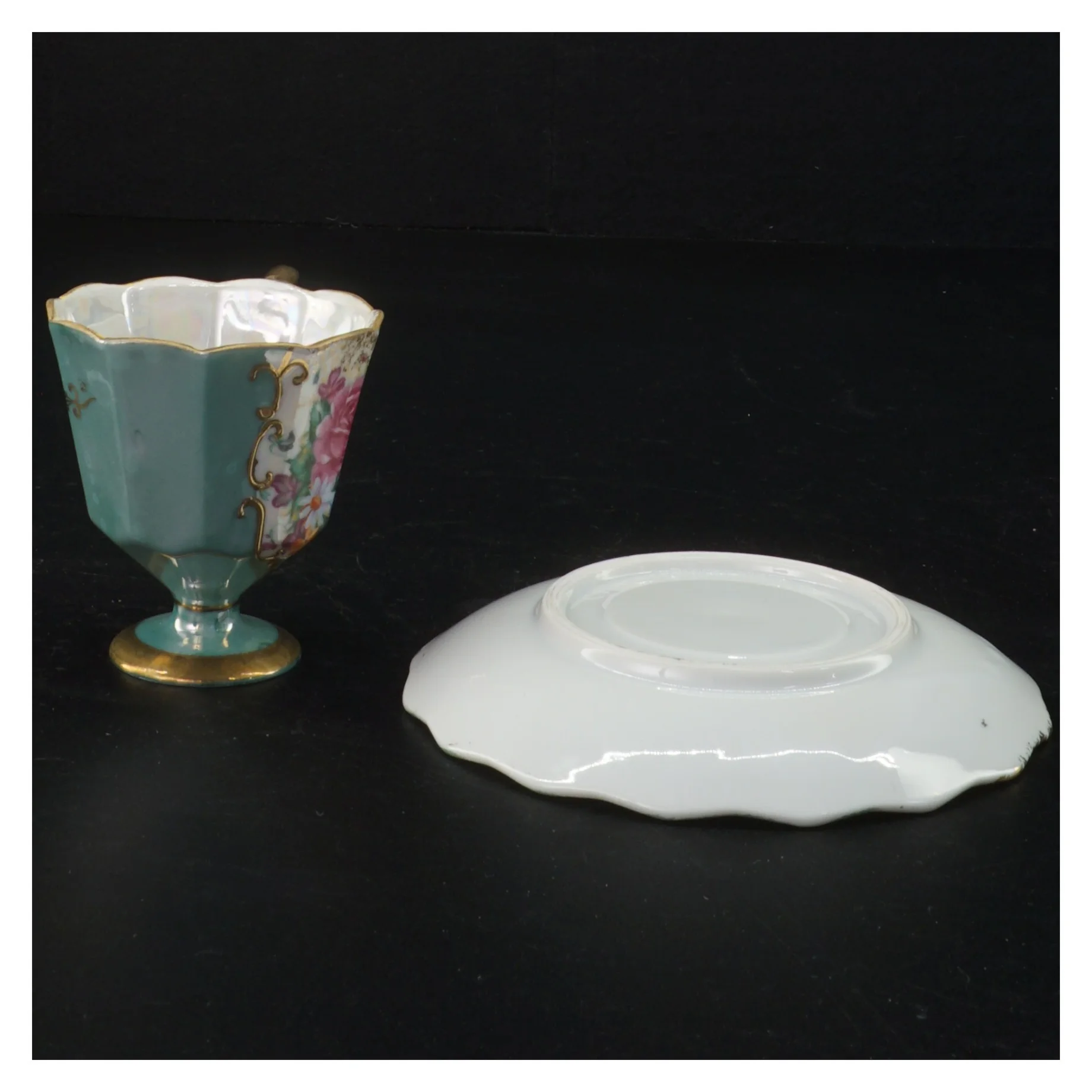 Mokkakop med underkop (str. Diameter, 12 cm kop 7 x 6,5 cm)