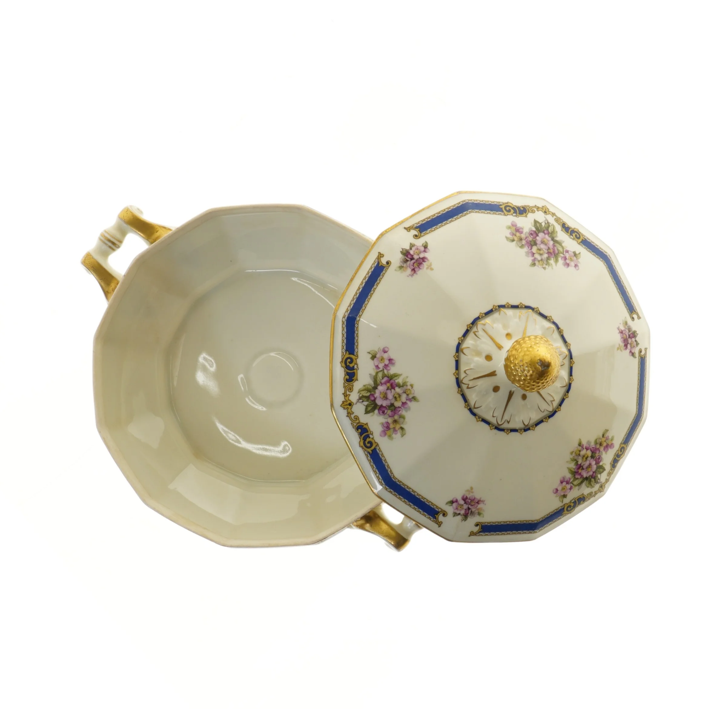 Dekorativ porcelænsskål med låg, fra Schlaggenwald (str. Ø 23x17 cm)