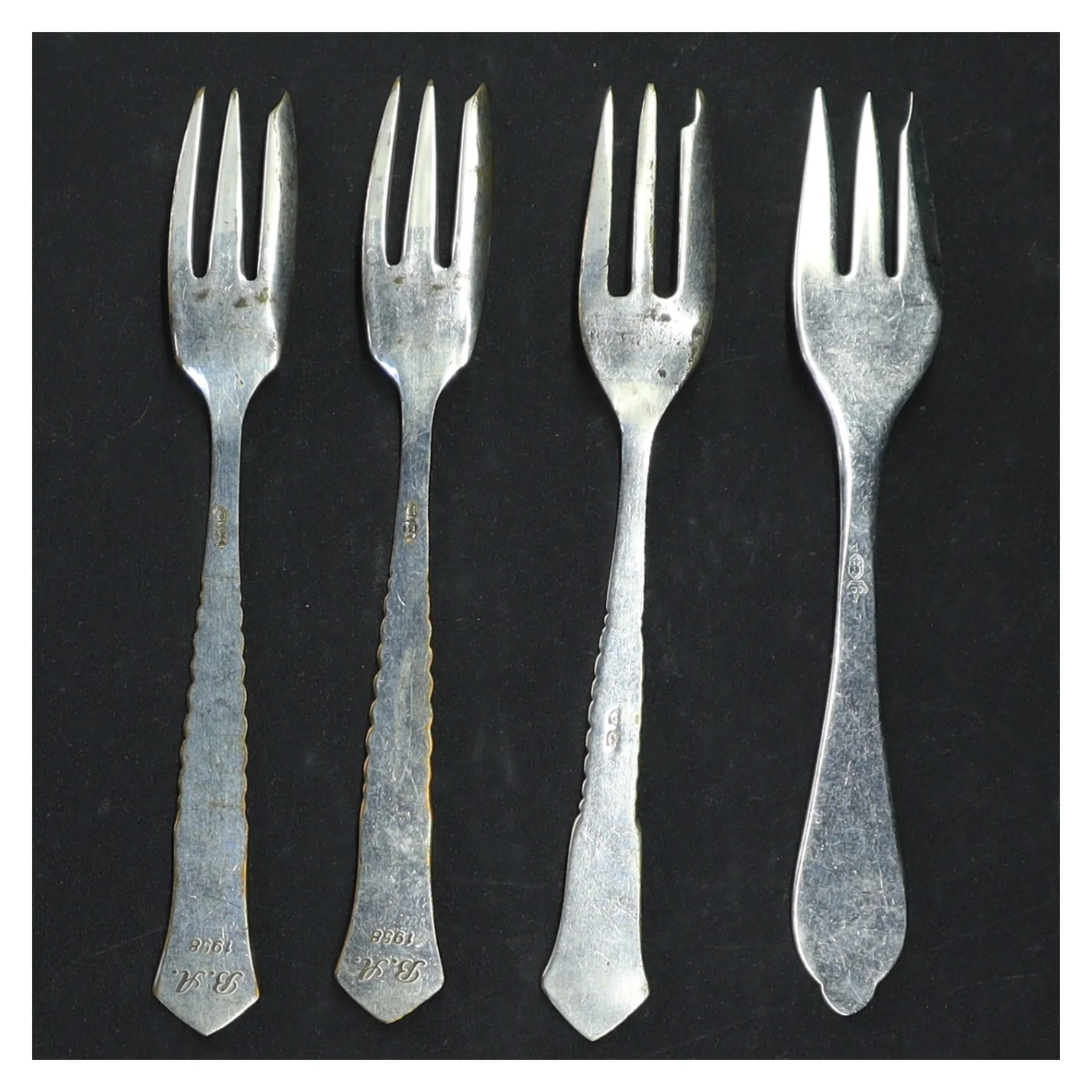 4 kagegafler, 2-tårnet sølvplet(str. 14 cm)