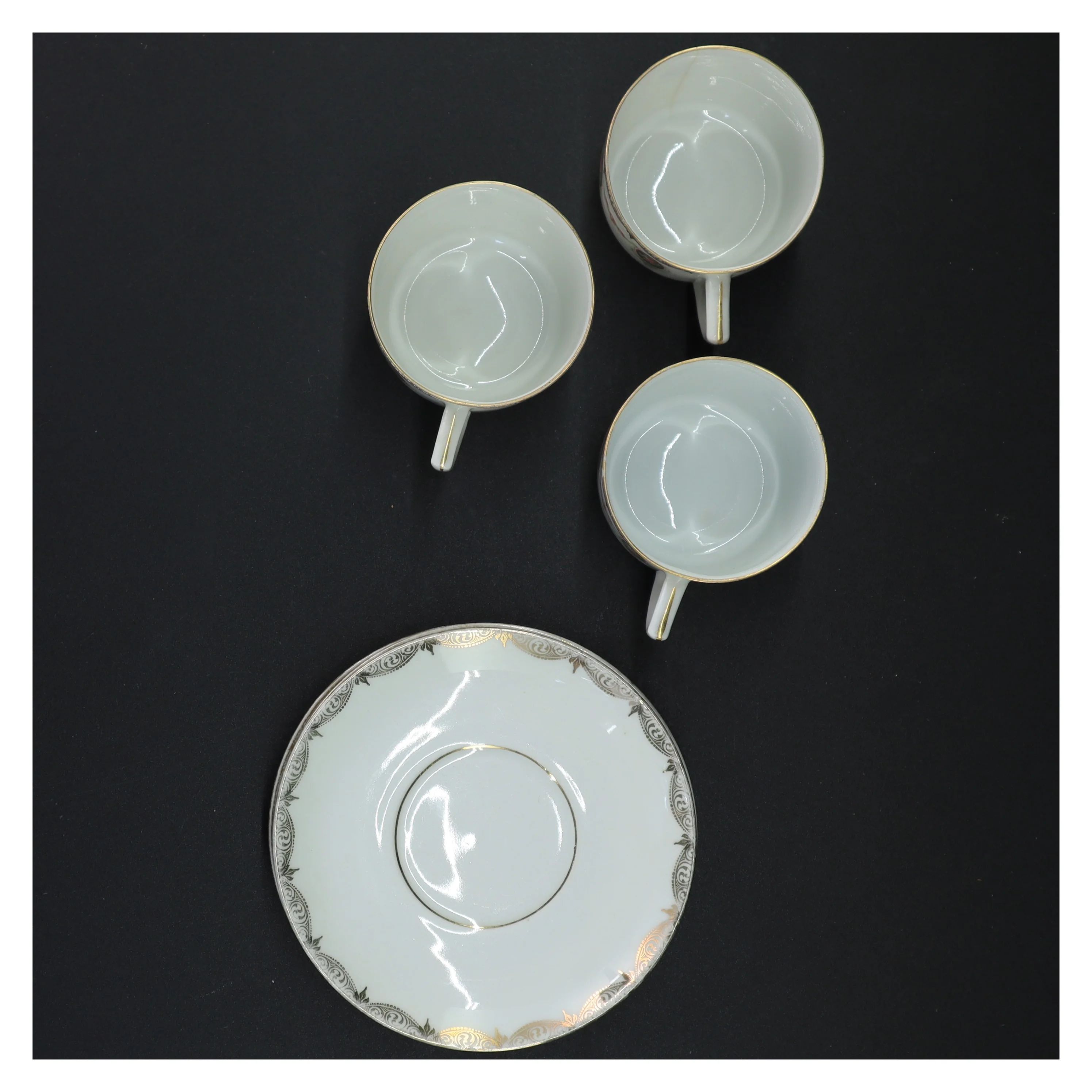 Porcelænskopper med underkopper (str. Diameter, 13 cm kop 6 cm x 6 cm)