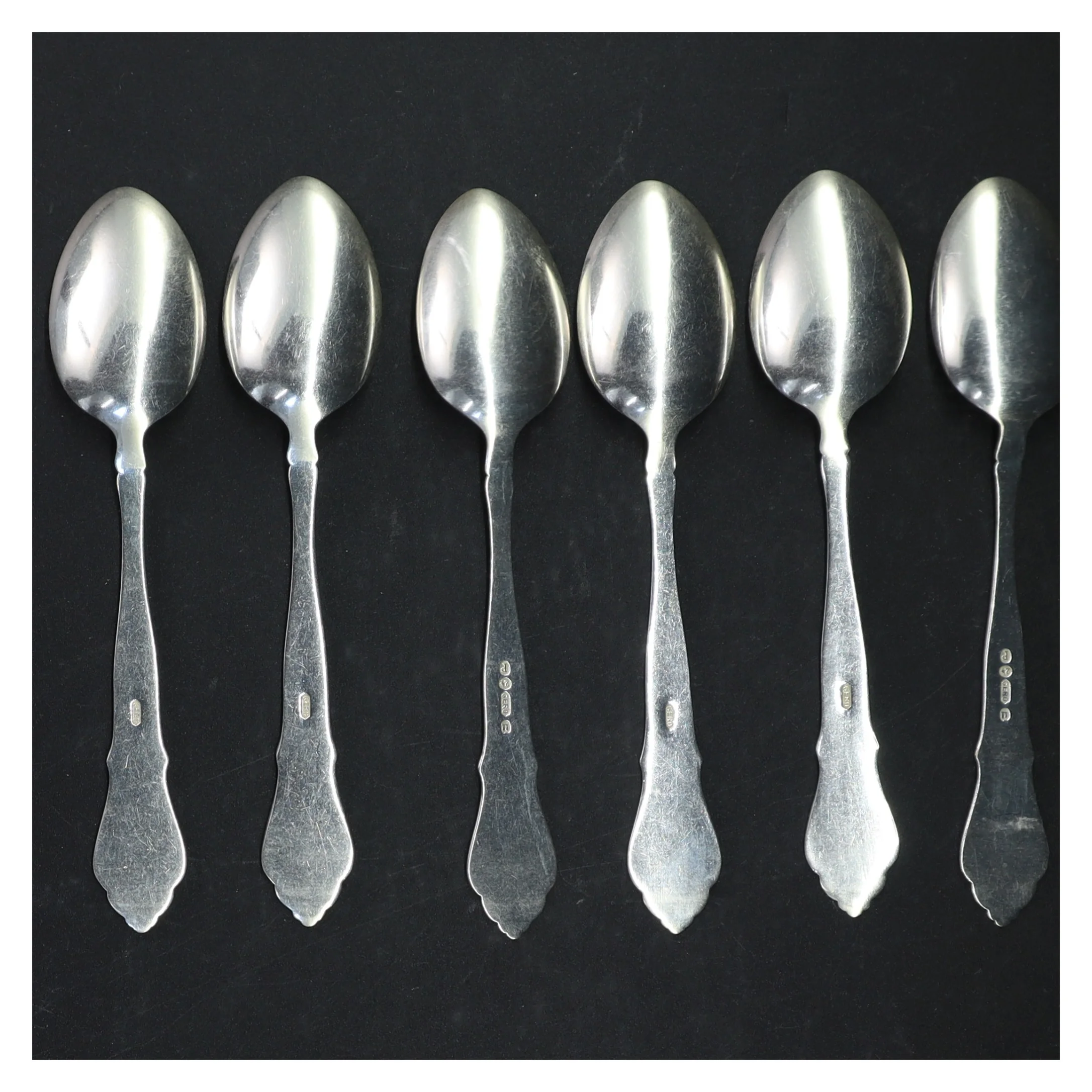 6 dessertskeer i 2-tårnet (str. 17 cm)