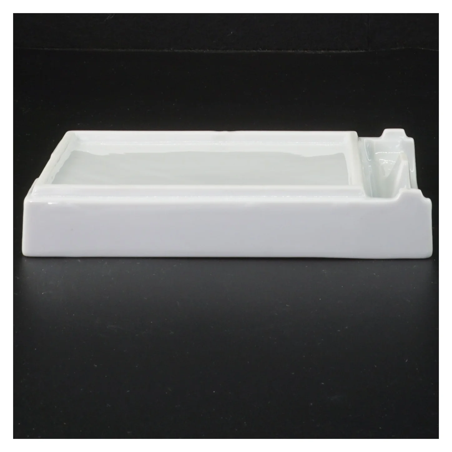 Karsebakke, porcelæn (str. 16x10 cm)