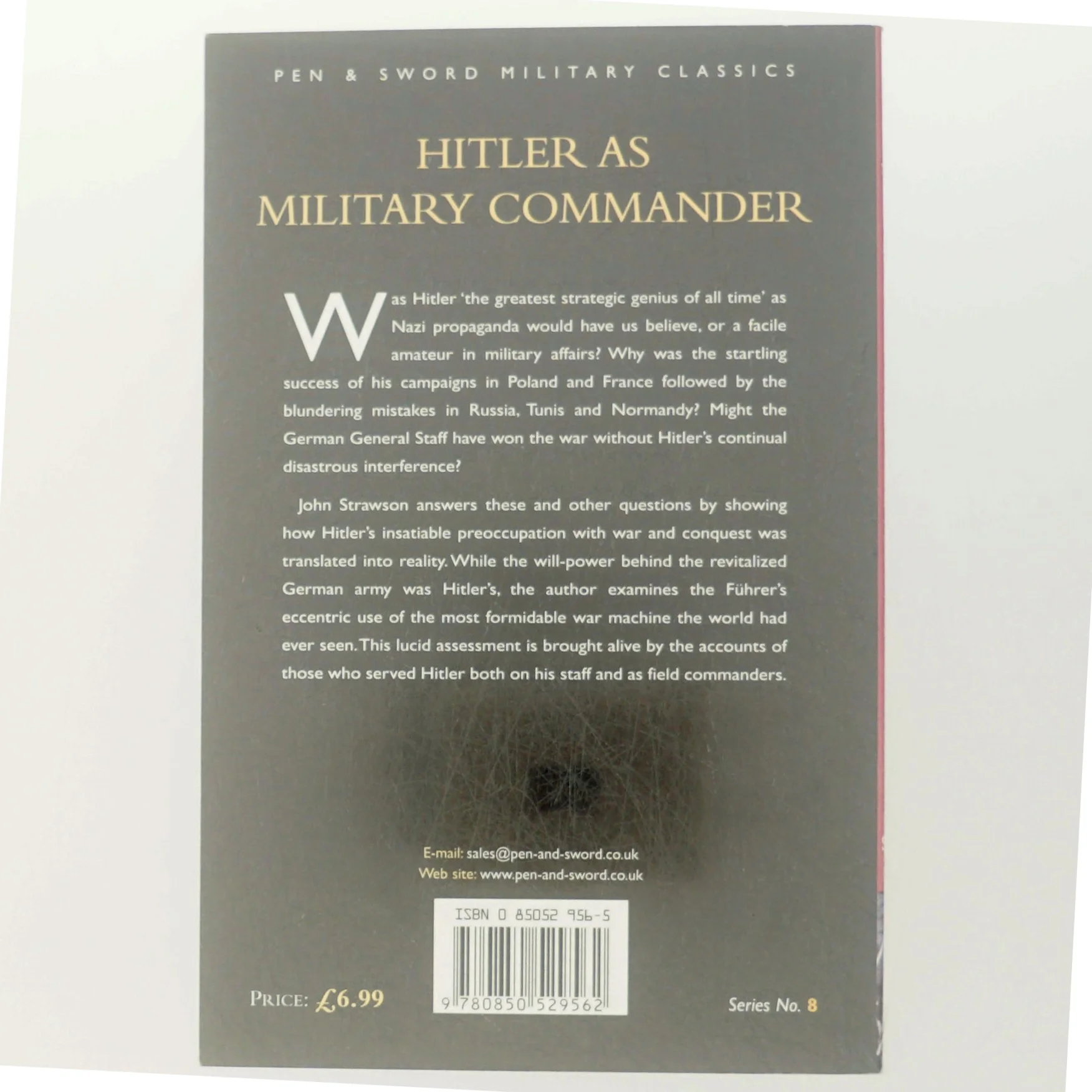 Hitler as Military Commander af John Strawson (Bog)