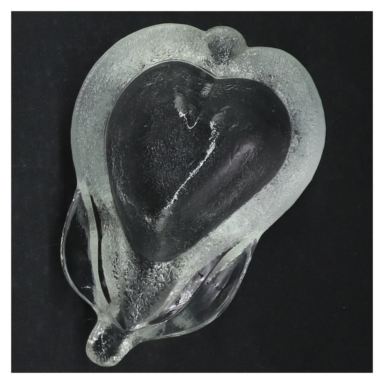 Lille glasskål formet som en pære (str. 13,5 x. 9,5 cm)