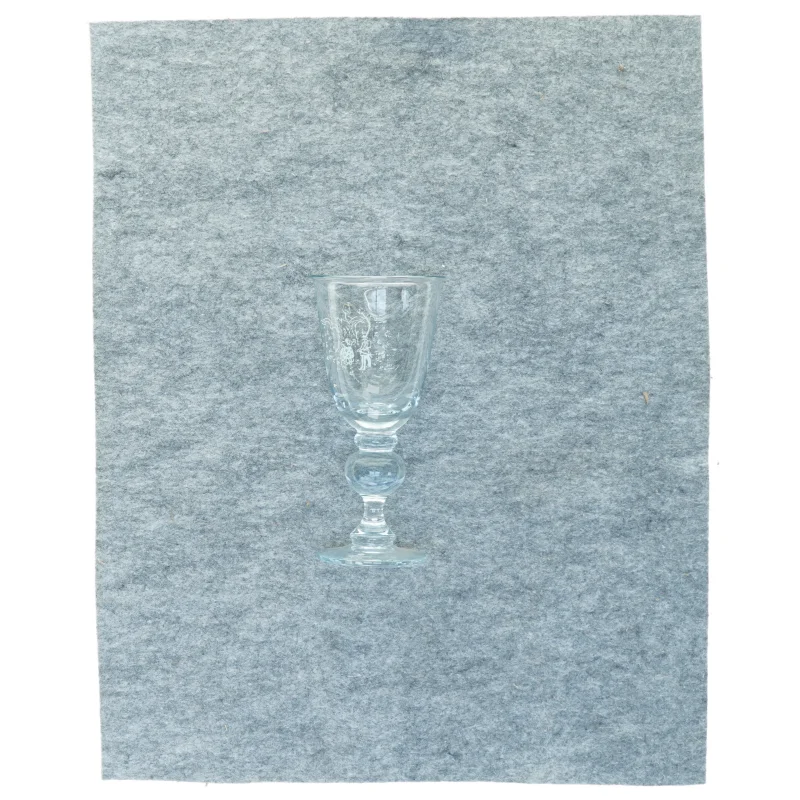 Glas med H. C. Andersen motiv (str. 18 cm )
