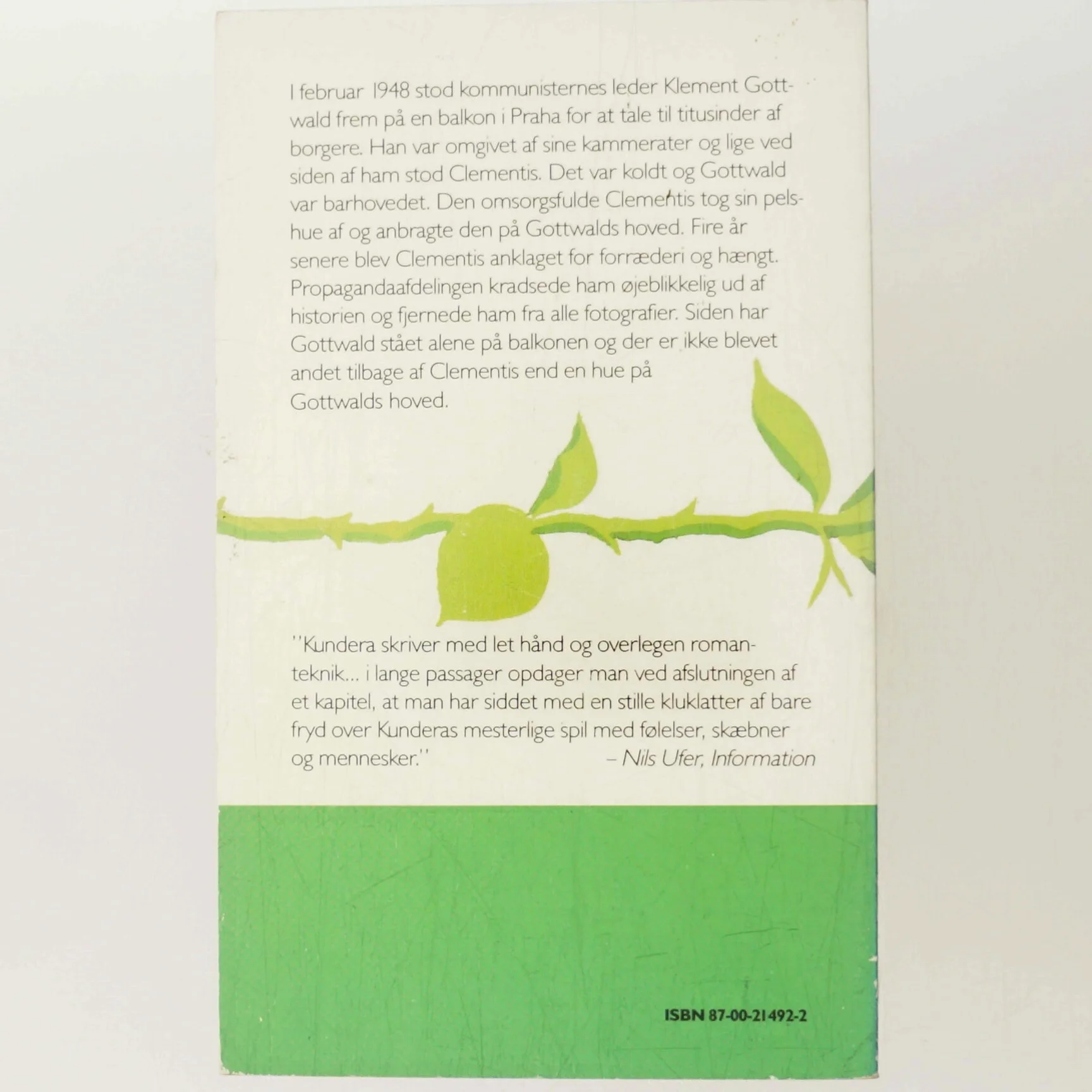 Om latter og glemsel af Milan Kundera (Bog)